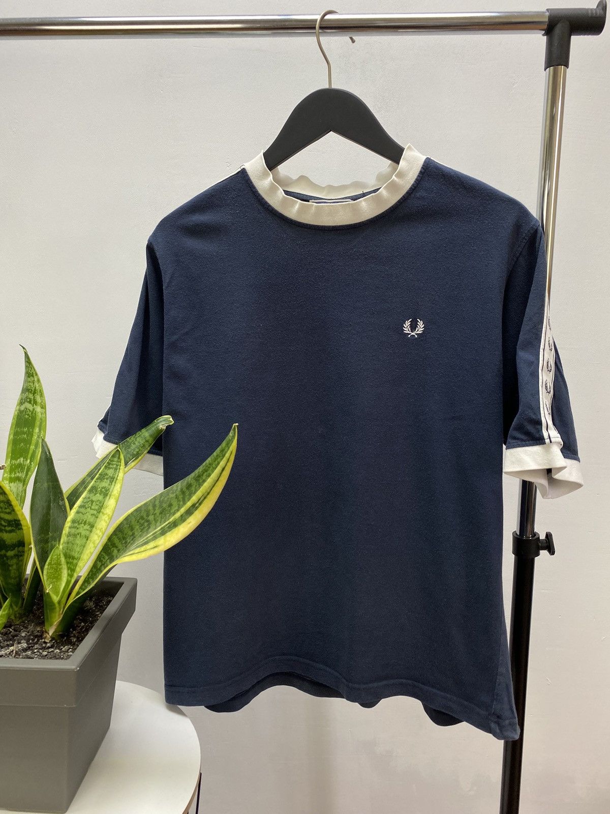 Fred Perry × Vintage Vintage Fred Perry T-Shirt Mini Logo Lamps Streetwear Y2K Size US L / EU 52-54 / 3 - 1 Thumbnail