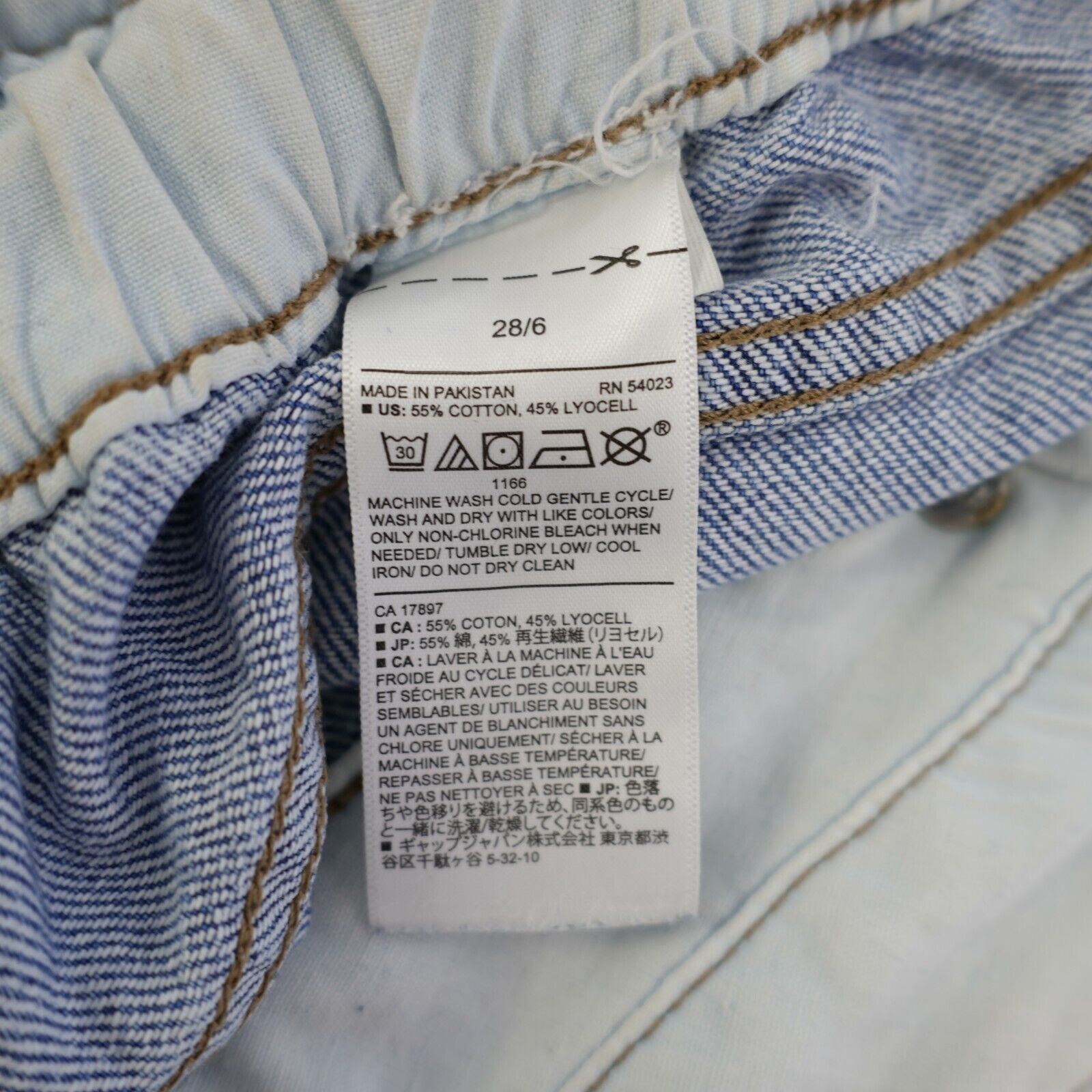 Banana Republic Banana Republic Light Blue Denim Shorts Size 6 30/4 Hot Pant Size 30" / US 8 / IT 44 - 6 Thumbnail