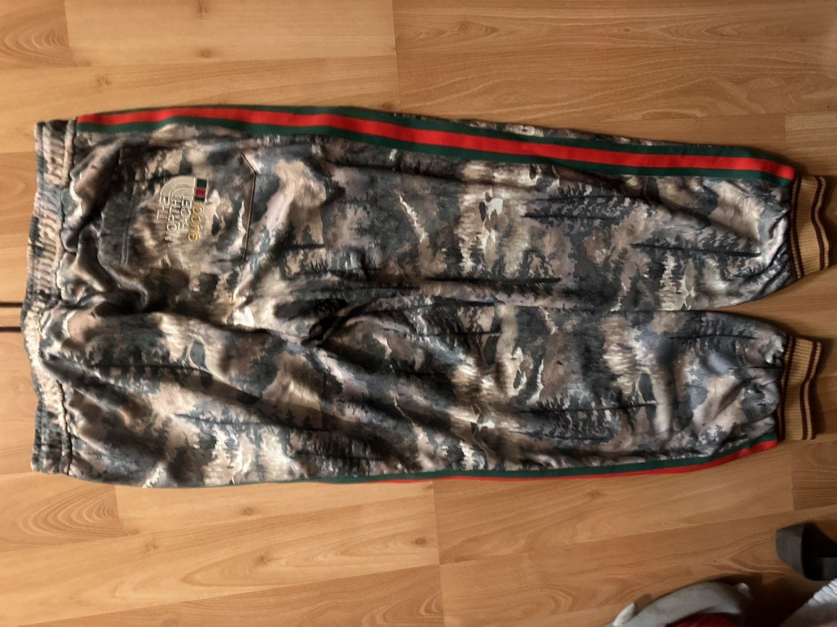 Gucci × The North Face Gucci x North face sweatpants Size US 36 / EU 52 - 2 Thumbnail