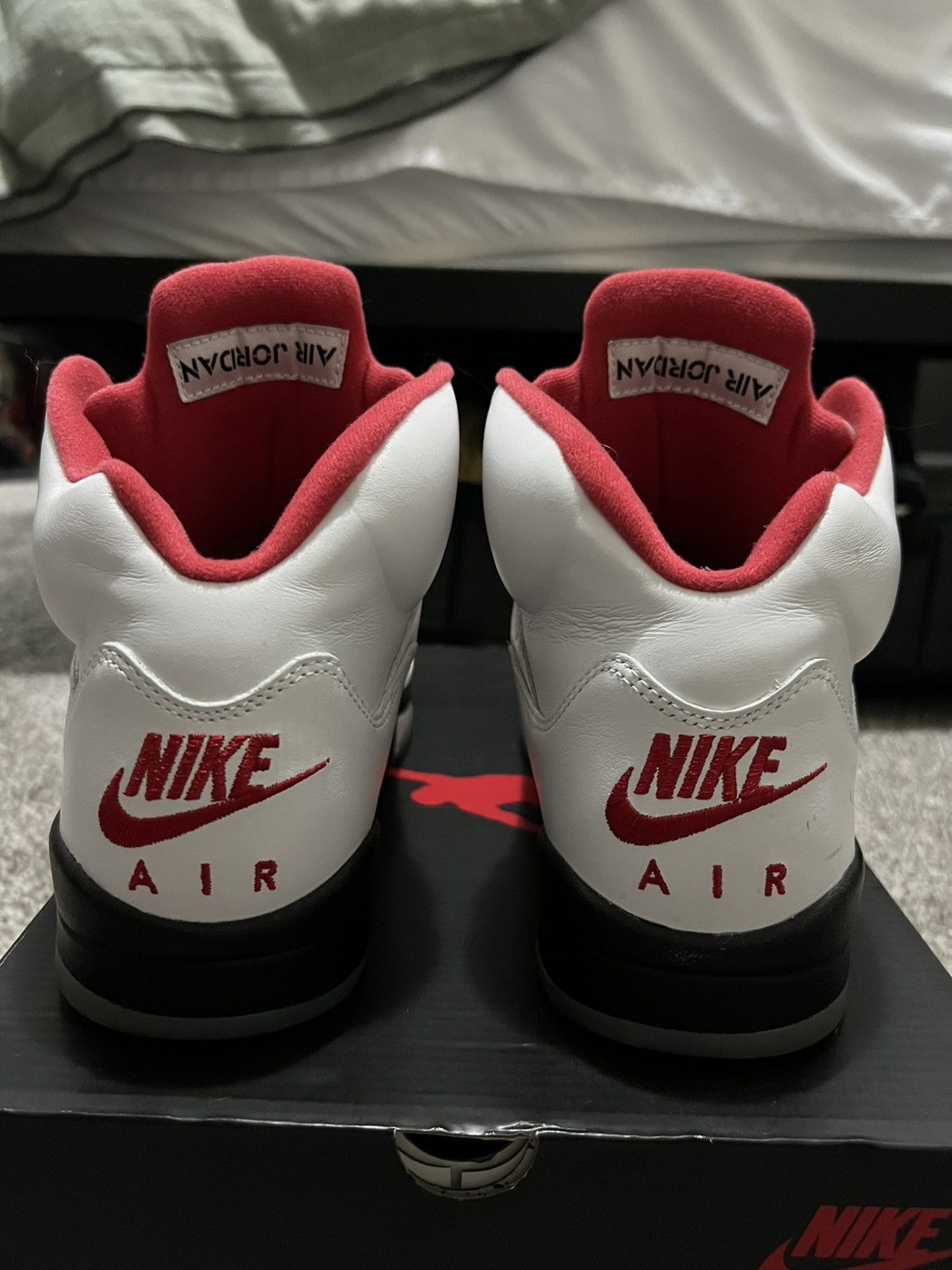 Jordan Brand Air Jordan 5 Fire Red 2020 Size US 8.5 / EU 41-42 - 4 Thumbnail