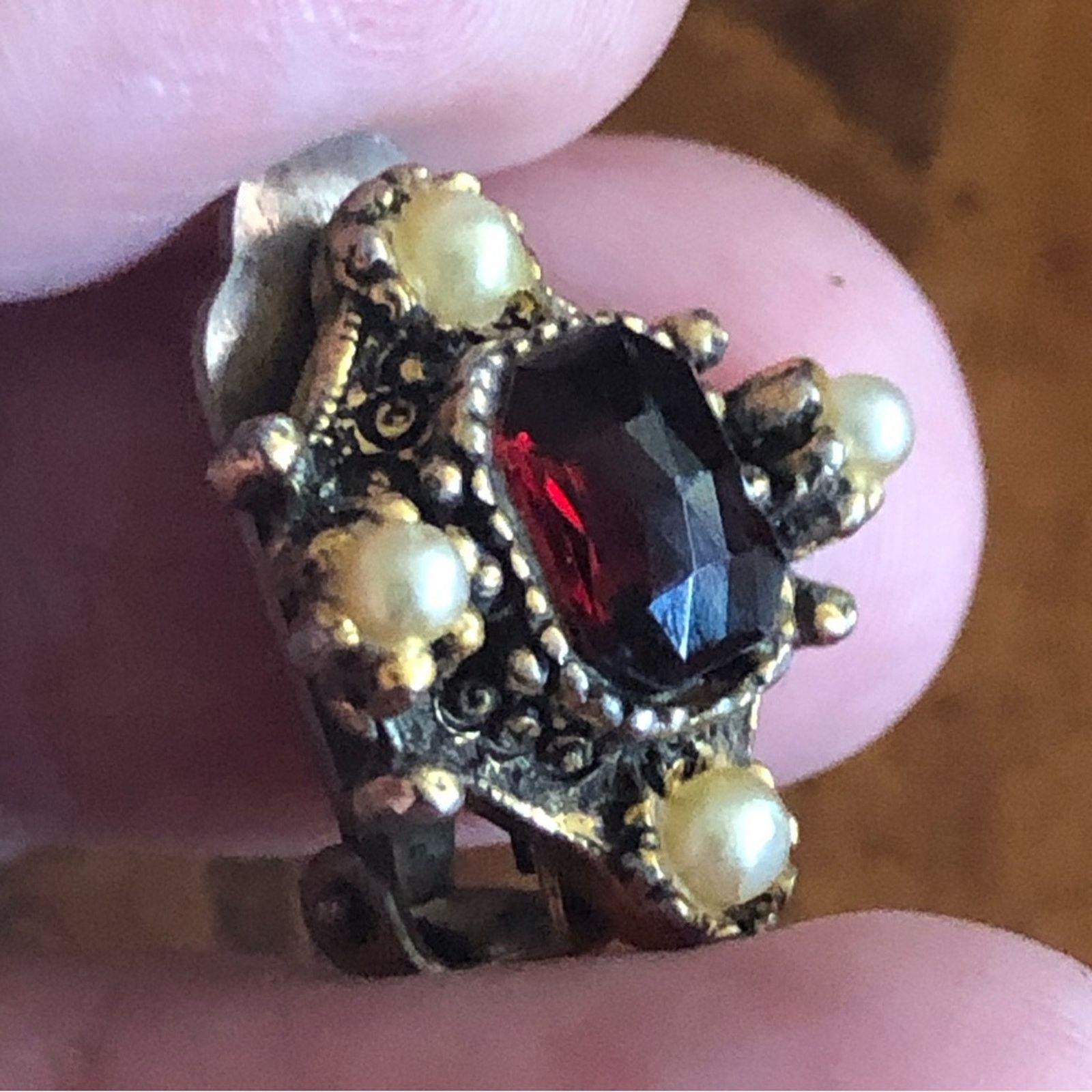 Vintage Antique Edwardian era ruby stone mini pearl clip on earrings Size ONE SIZE - 6 Thumbnail