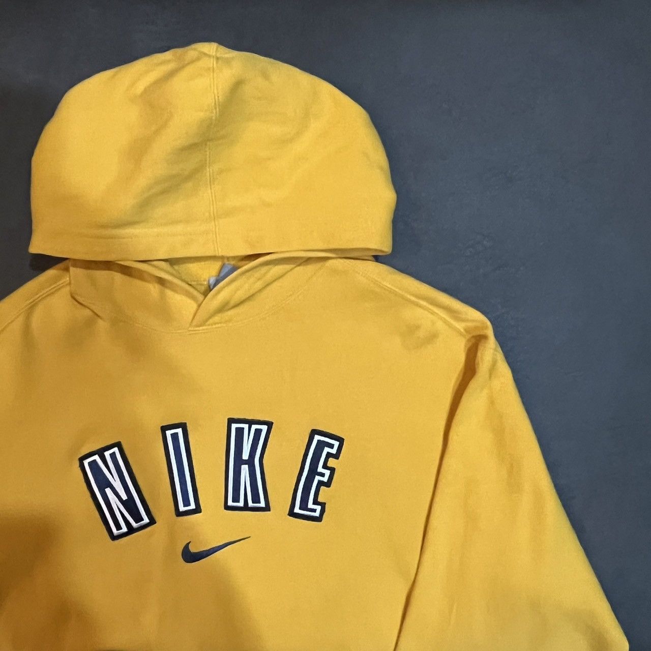 Nike vintage nike spellout hoodie (size L youth fit like size M) Size US M / EU 48-50 / 2 - 4 Thumbnail
