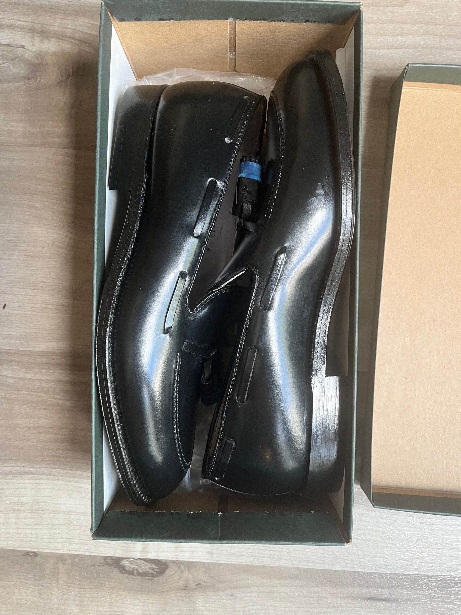 Alden × J.Crew Alden X J. Crew Shell Cordovan Black Tassel Loafers Size US 11 / EU 44 - 2 Thumbnail