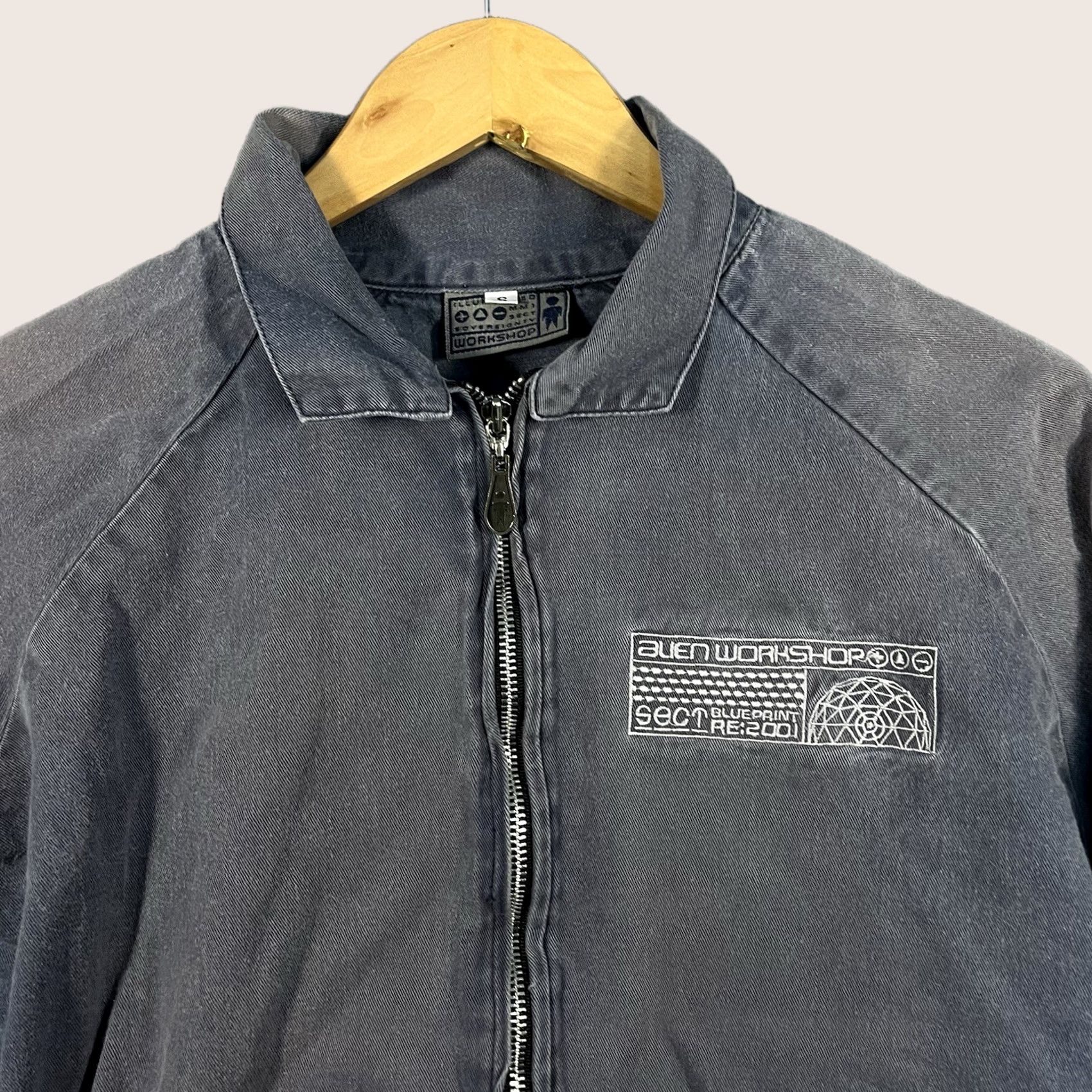 Alien Workshop VINTAGE Alien Workshop Jacket Mens Small Gray 90s Skateboarding Full Zip RARE Cotton Jacket Size US S / EU 44-46 / 1 - 1 Thumbnail