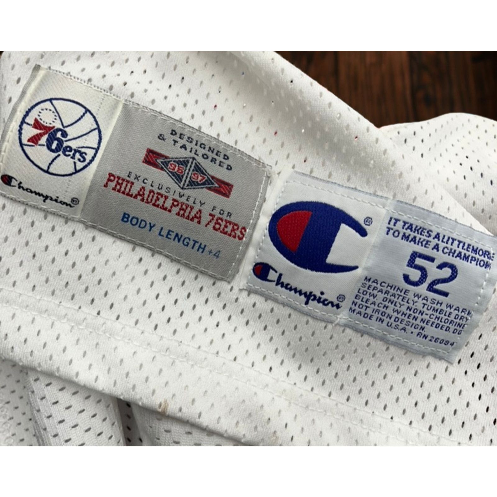 Champion Philadelphia 76ers 96-97 Game Issued Jersey Sz 52 +4 Size US XL / EU 56 / 4 - 6 Thumbnail
