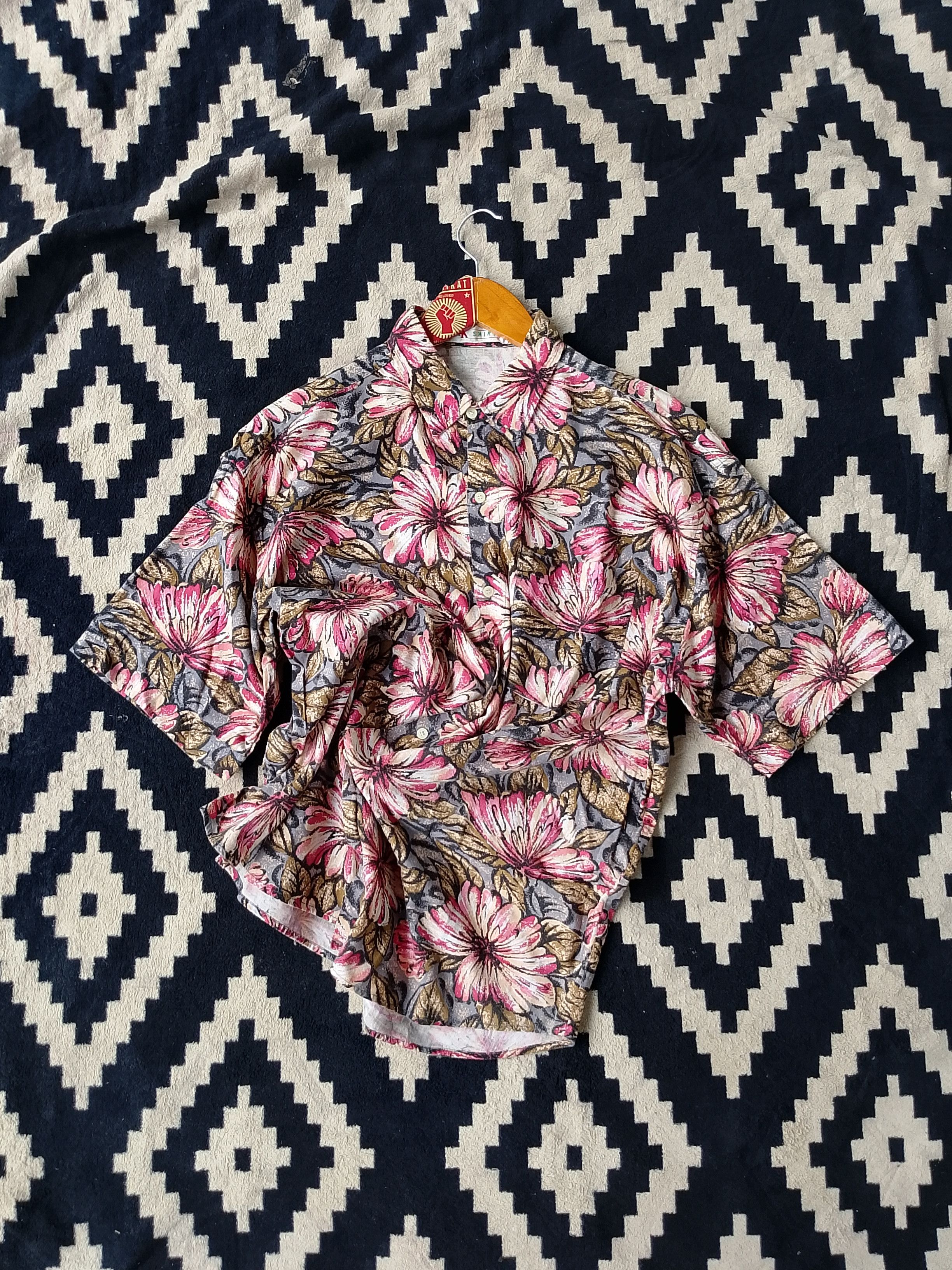 Vintage Vintage B&K Florals Shirt Classic Bohemian Woodstock Size US L / EU 52-54 / 3 - 1 Thumbnail