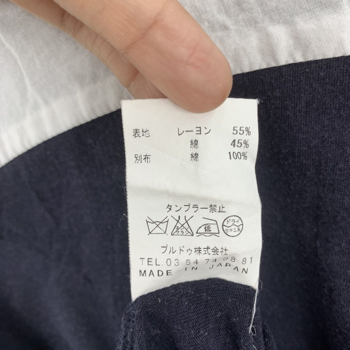 Japanese Brand WE ARE Asymmetric Colour Japanese Brand Long Sleeve Tshirt Size S / US 4 / IT 40 - 6 Thumbnail
