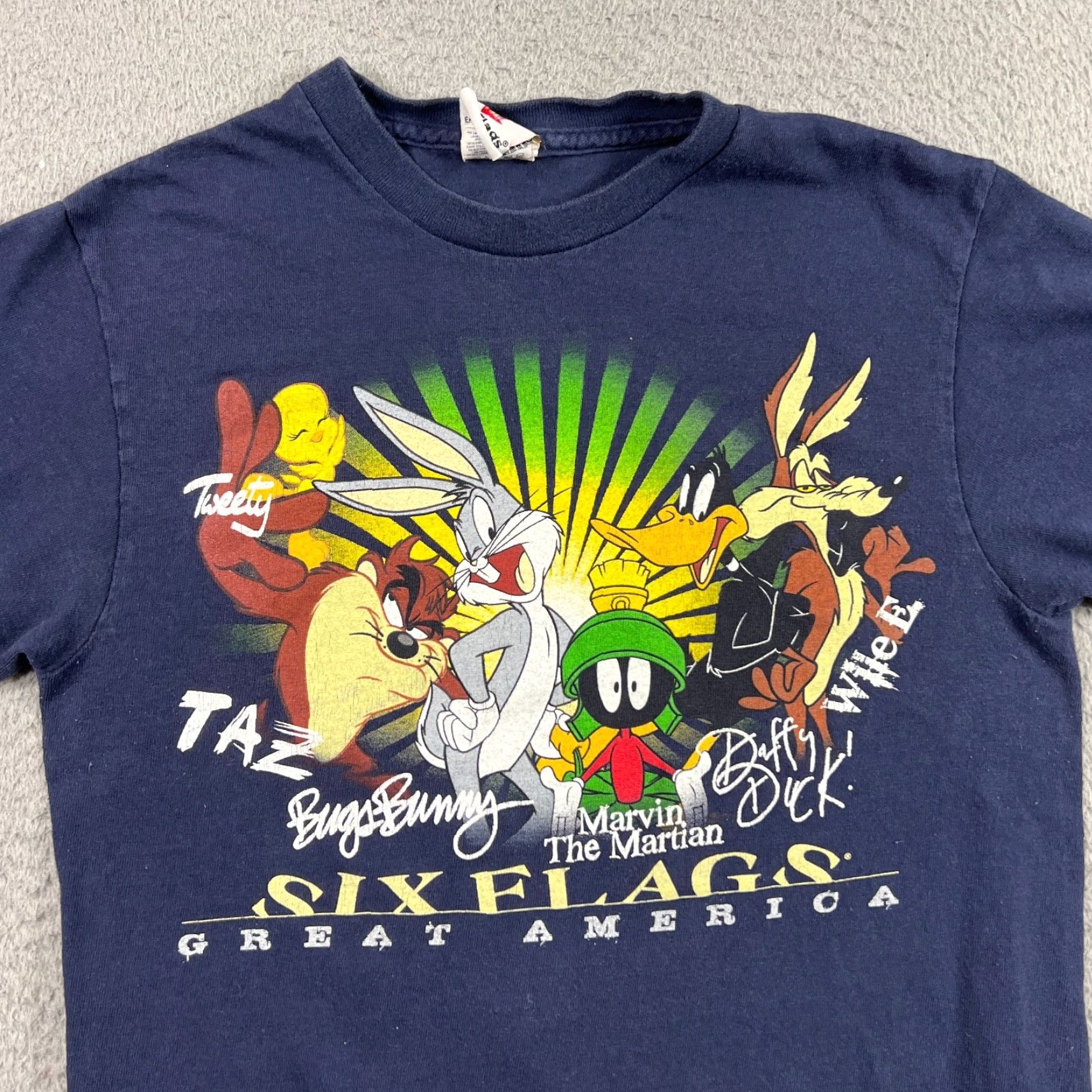 Vintage VINTAGE Looney Tunes Cartoon T-Shirt Mens Sz Small Blue Short Sleeve Crew Neck Size US S / EU 44-46 / 1 - 2 Thumbnail