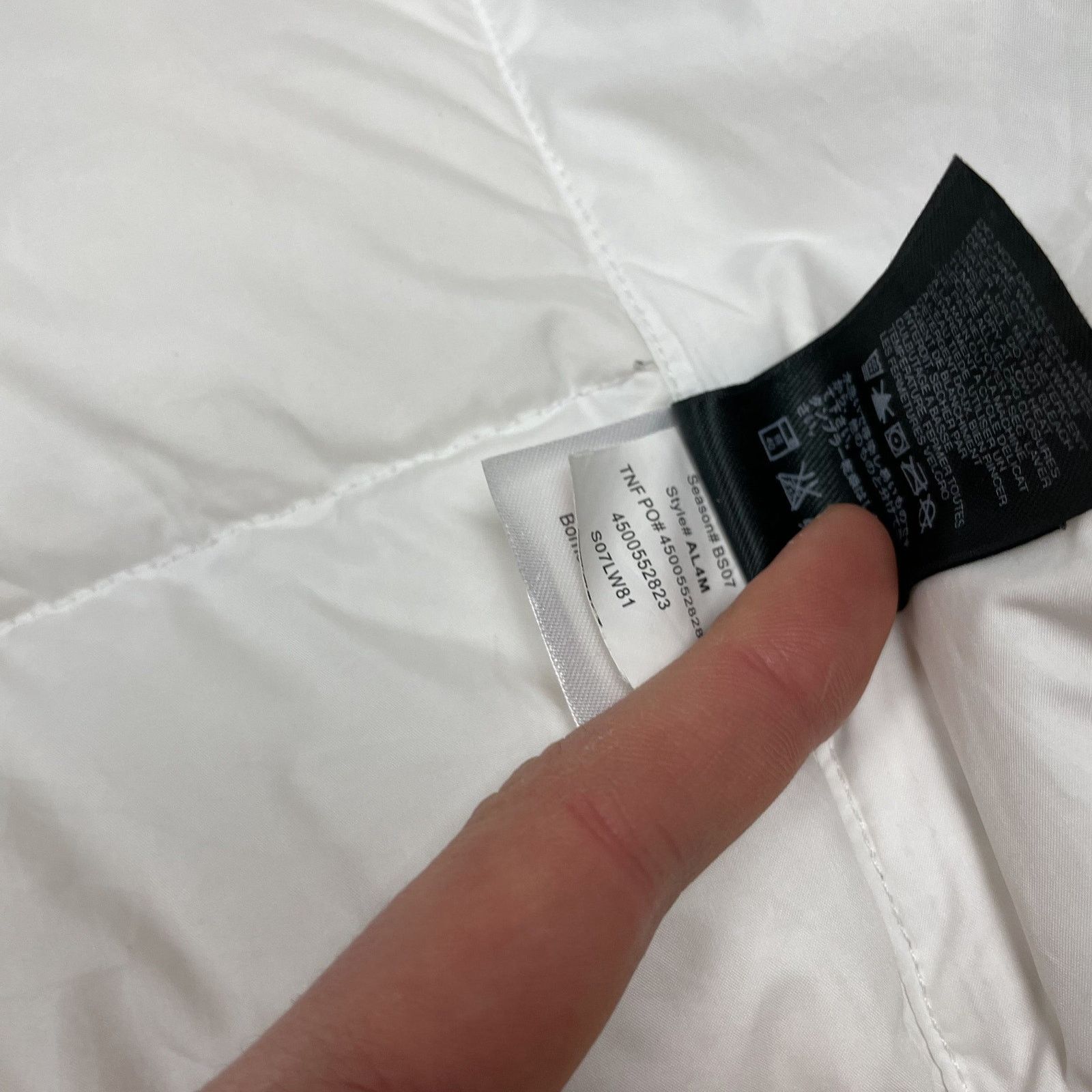 The North Face The North Face Women White Full Zip Outdoor Puffer Vest XS Size XS / US 0-2 / IT 36-38 - 19 Thumbnail