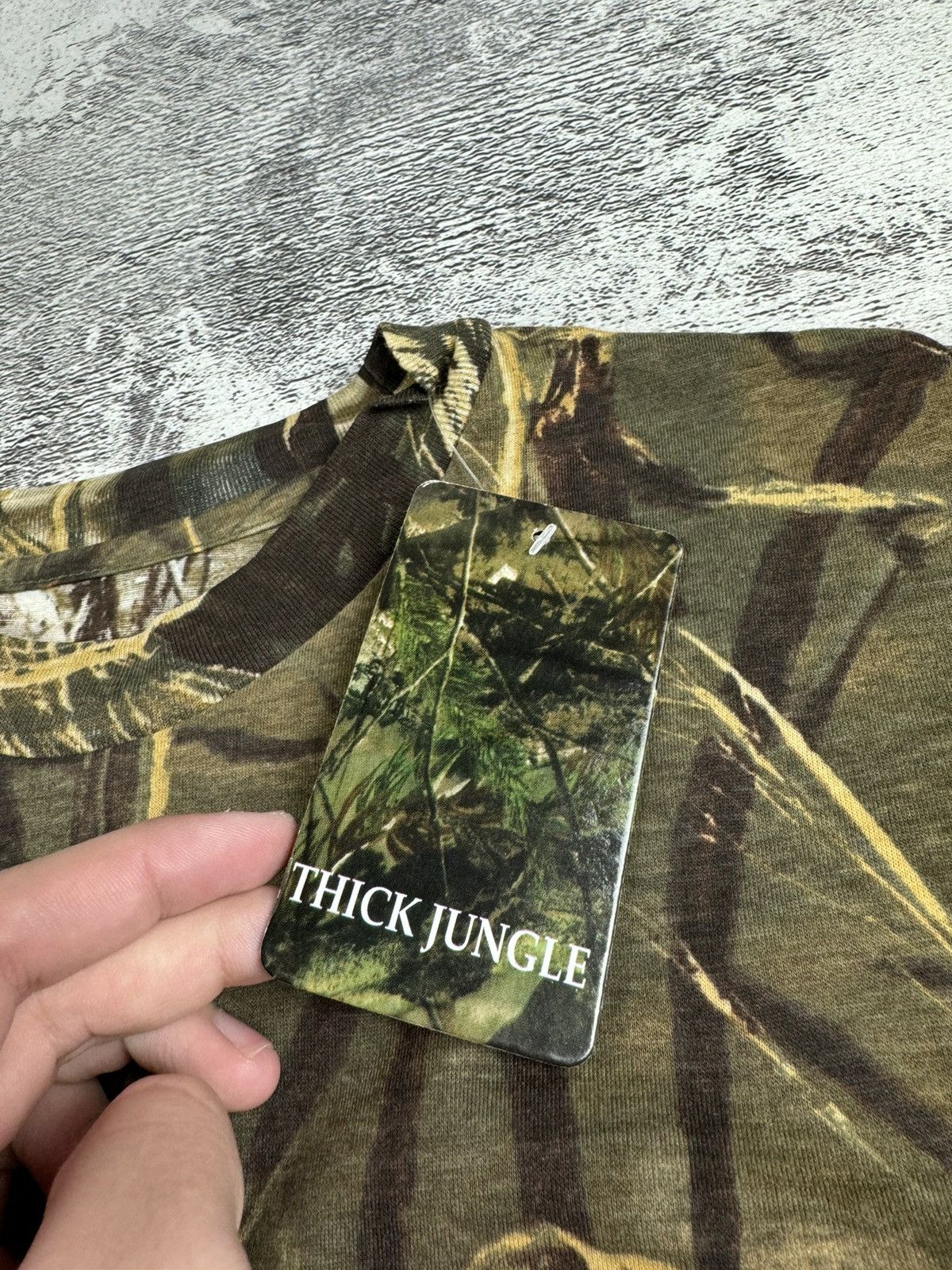 Realtree Vintage NEW Camo Realtree Thick Jungle Army Y2K T Shirt Tee Size US L / EU 52-54 / 3 - 9 Thumbnail