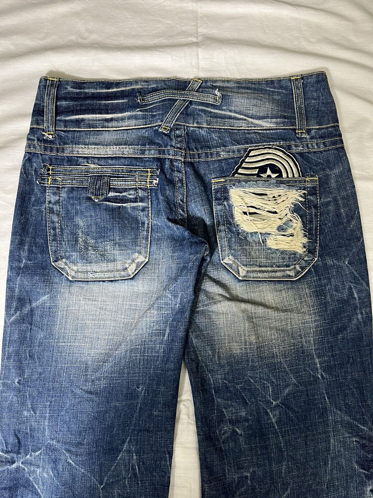 If Six Was Nine × Japanese Brand × Le Grande Bleu (L.G.B.) 33" Red Pepper Jeans Distressed Bootcut Size 33" - 5 Thumbnail