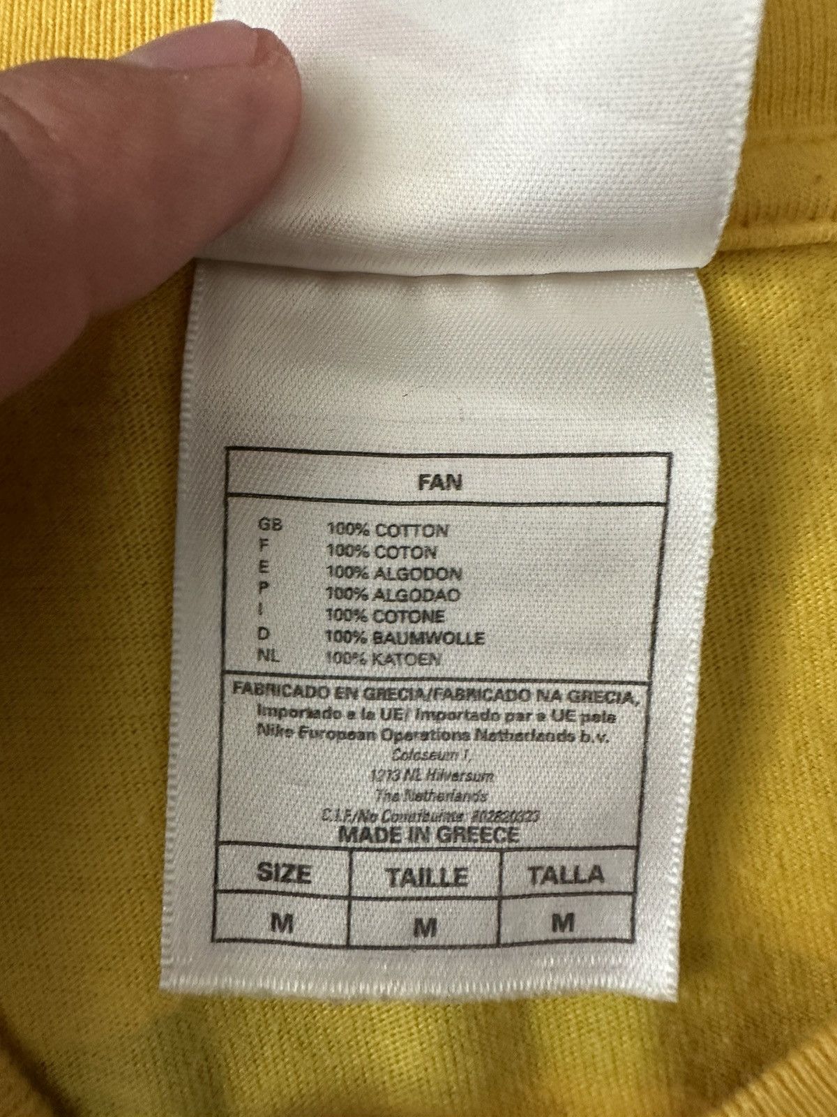 Nike Nike Vintage 90s Brazil Soccer Team Big logo T shirt hype y2 Size US M / EU 48-50 / 2 - 9 Thumbnail