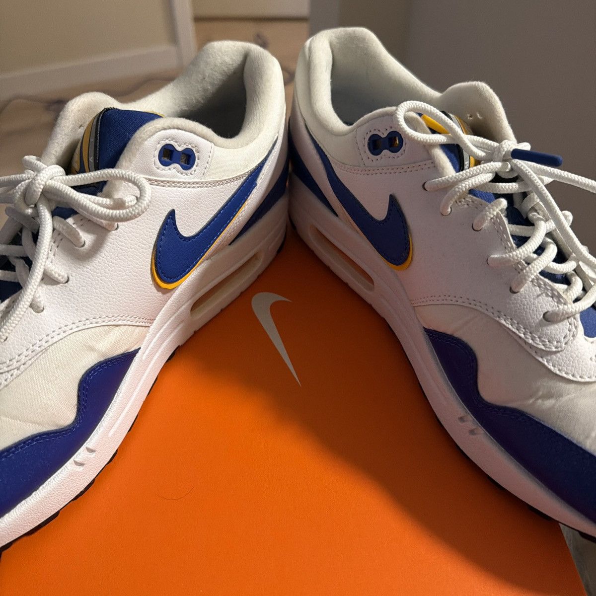 Nike Nike Air Max 1 SE Windbreaker 2019 - 10.5 Size US 10.5 / EU 43-44 - 3 Thumbnail