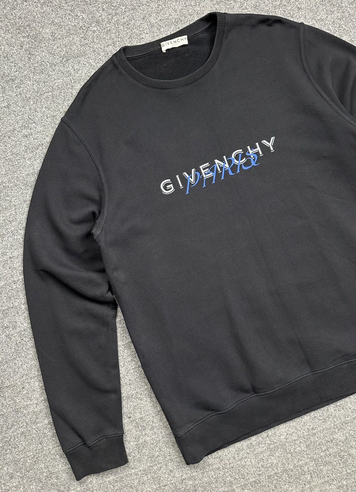 Givenchy Givenchy - Matthew Williams 2020 Amore Logo Crew Sweatshirt Size US XL / EU 56 / 4 - 3 Thumbnail