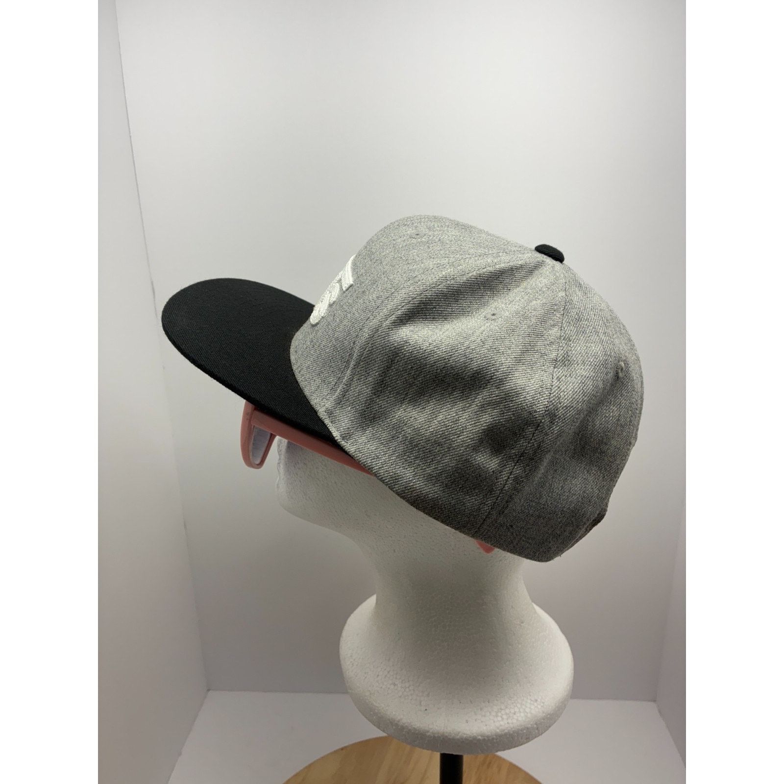 Vans Vans “Off the Wall” Snapback Hat Gray Black Wool Blend Size ONE SIZE - 4 Thumbnail