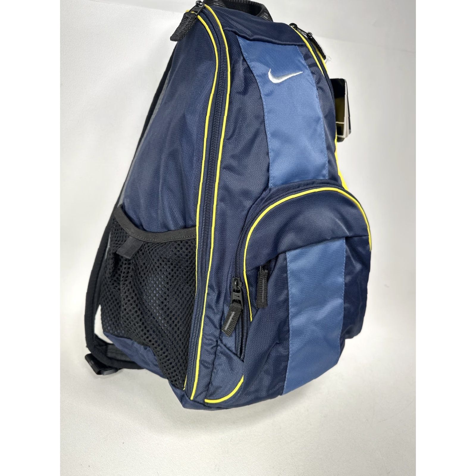 Nike VINTAGE Nike Air Varsity Mono 21 liter Backpack Unisex Adults Blue Mens Womens Boys Girls 2004 New Old Stock w/Tags Size ONE SIZE - 5 Thumbnail