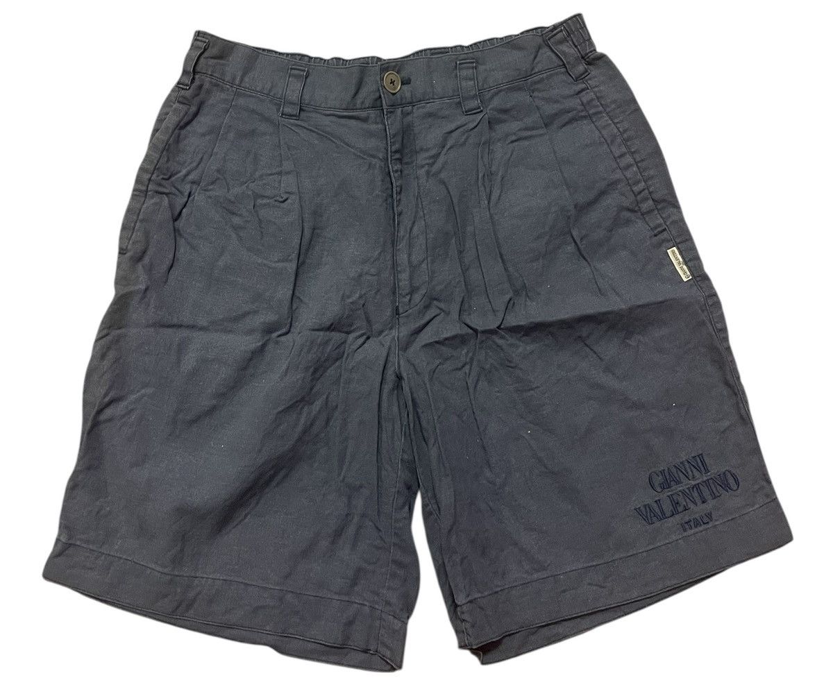 Gianni Valentino Gianni Valentino Short Embroidery Logo Size US 34 / EU 50 - 1 Thumbnail