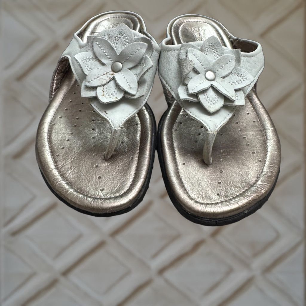 Ecco ECCO Sandal Womens 8-8.5 White Leather Flower Thong Slip On Flat Low Heel Bohemian Beach Designer Outdoor Casual Girls Womens Size US 8 / IT 38 - 1 Thumbnail