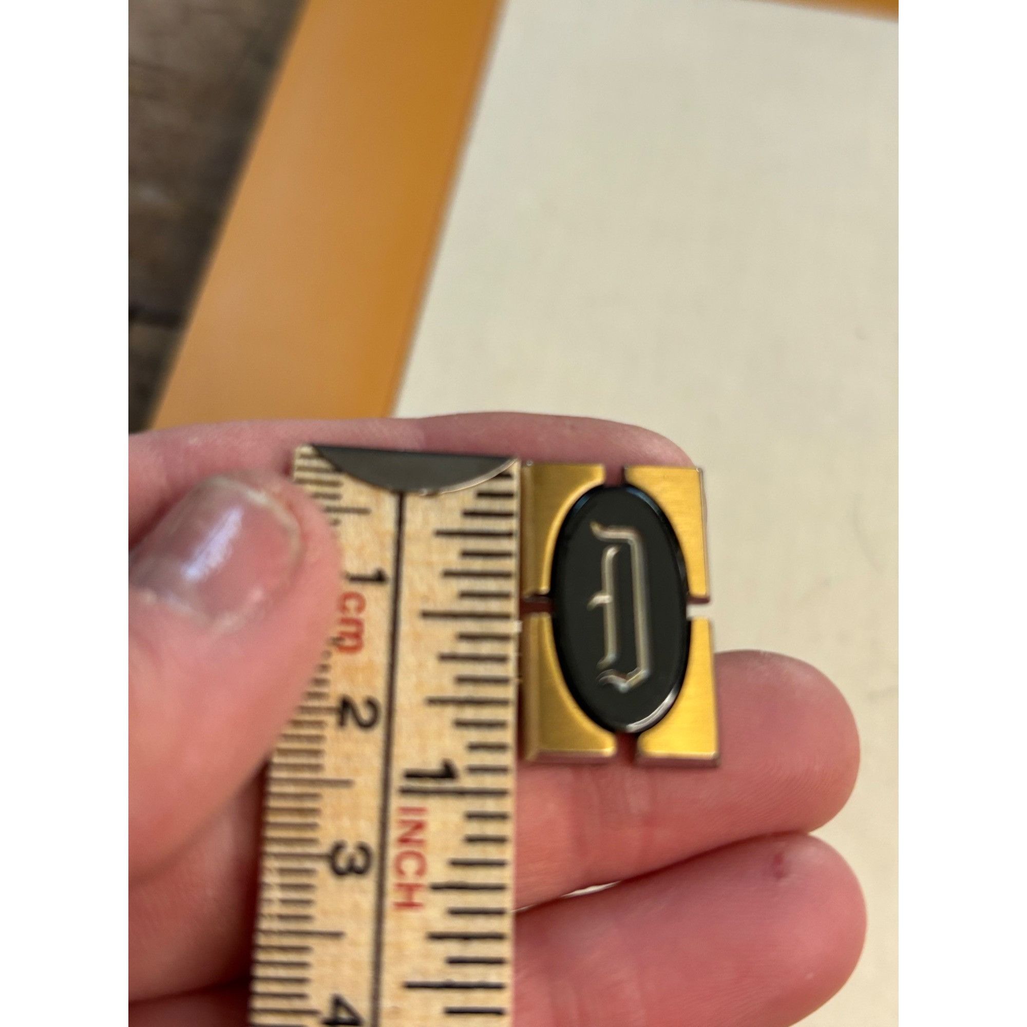 Other Gold & Black Rectangular Cufflinks With "D" Oval Design Meta Size ONE SIZE - 4 Thumbnail