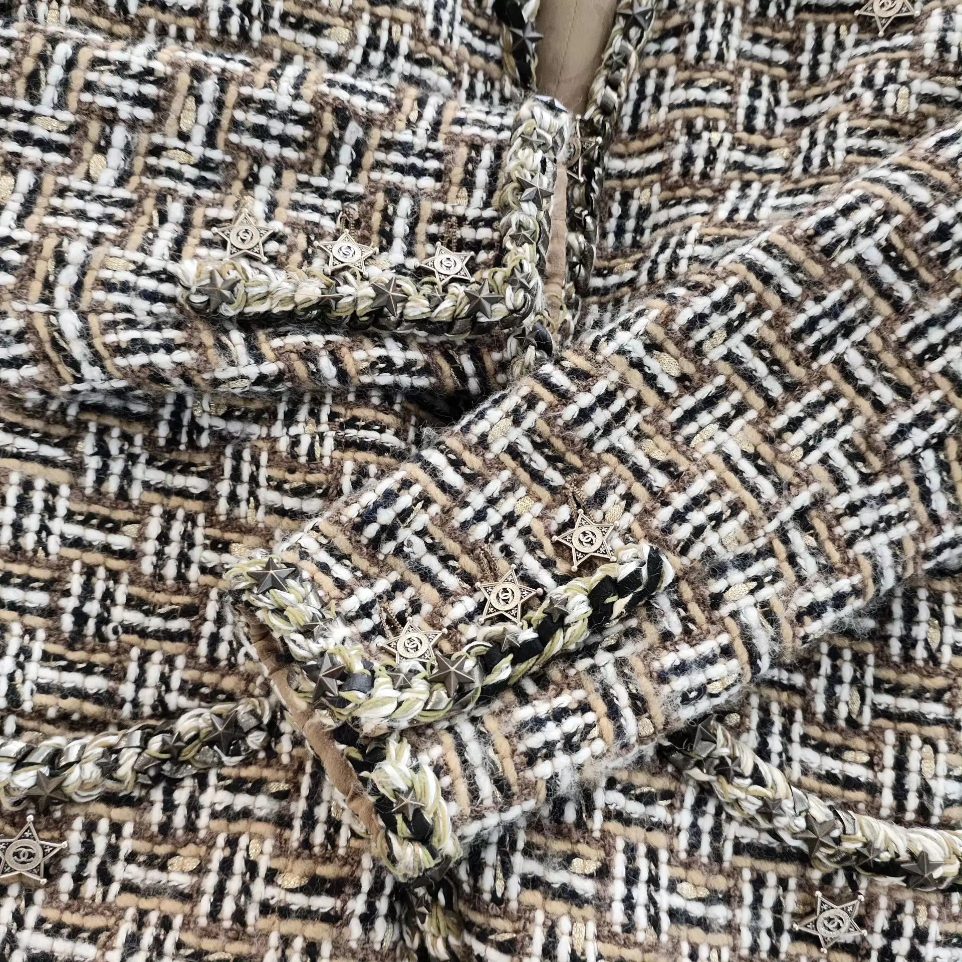 Chanel Chanel Dallas White & Gold Colorblocked Tweed Jacket 36 Size XS / US 0-2 / IT 36-38 - 5 Thumbnail