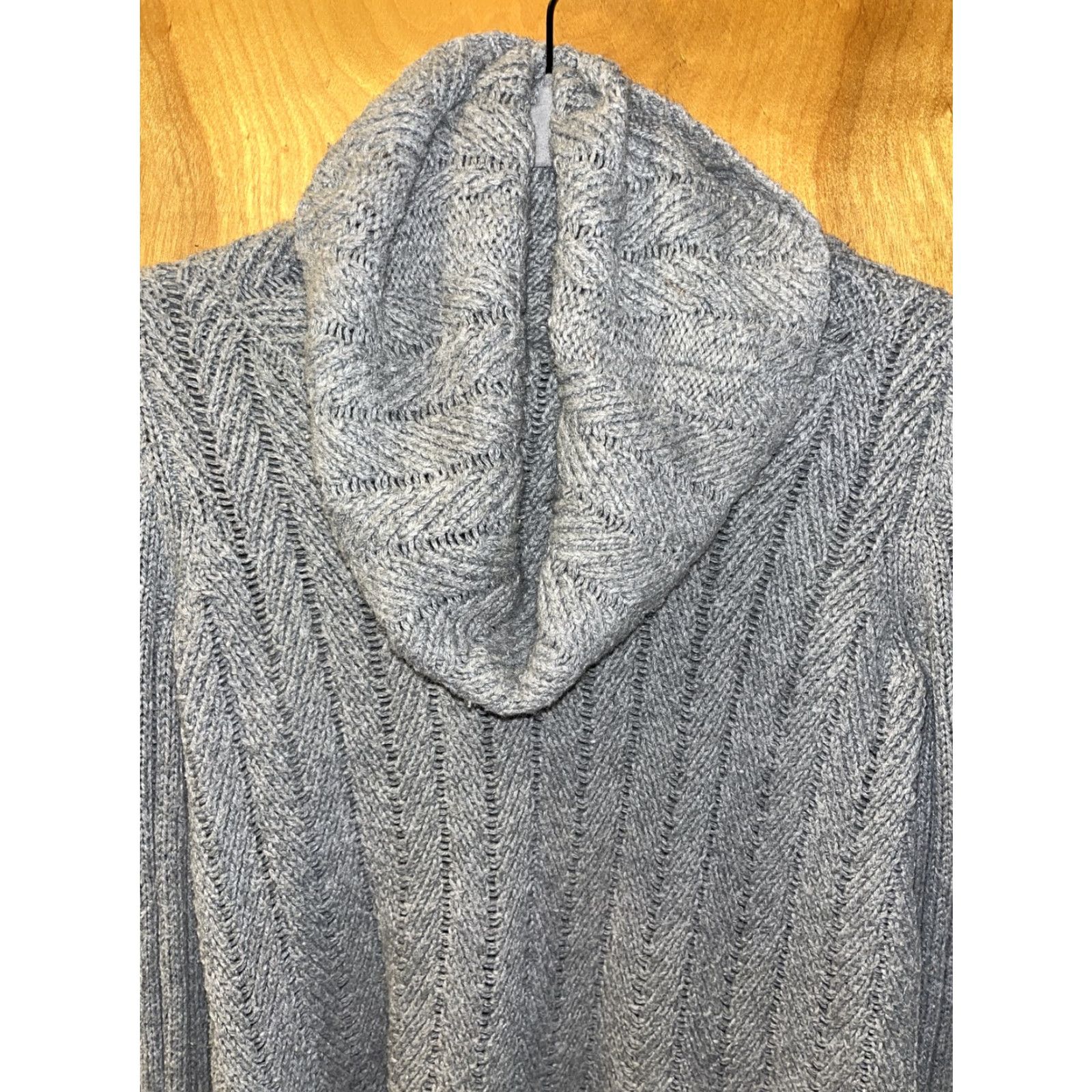 Gap Vintage GAP Womens Medium Gray Cable-Knit Cowl Neck Bell Sleeve Sweater Size M / US 6-8 / IT 42-44 - 2 Thumbnail