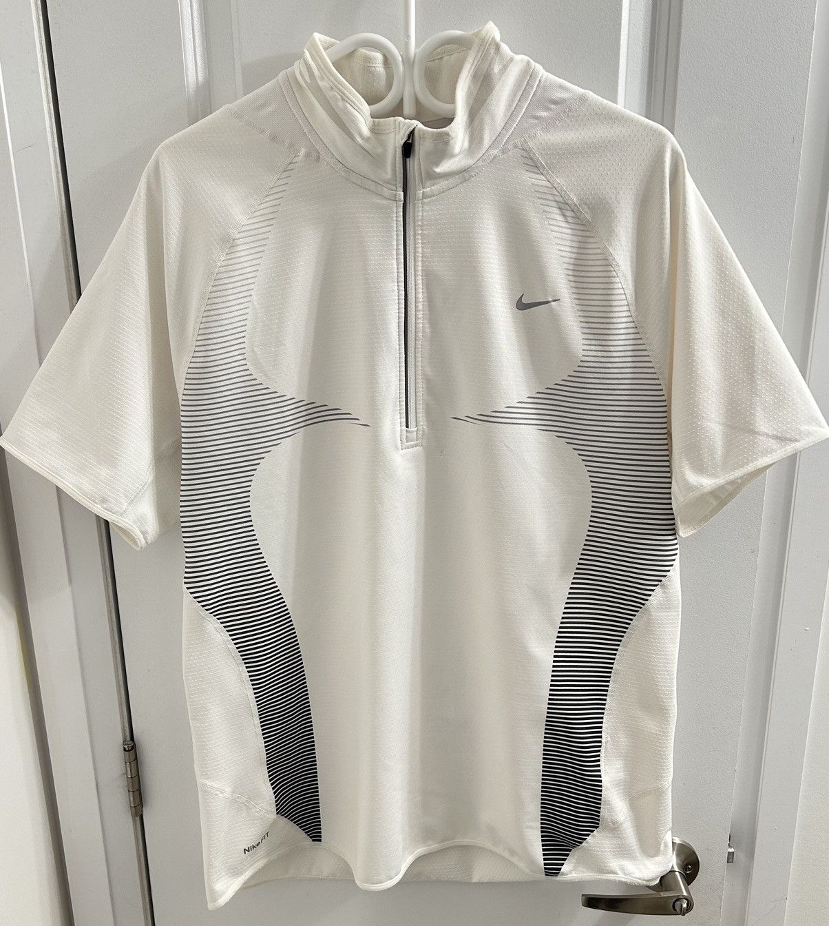 Nike Nike Fit Dri Nike+ Mens White Short Sleeve Athletic Shirt Size US L / EU 52-54 / 3 - 1 Thumbnail
