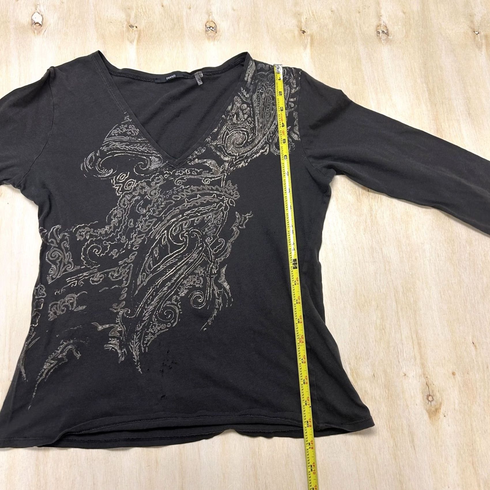 Vintage Tahari Shirt Womens Large Gray Paisley V Neck 3/4 Sleeve Cotton Tee Top Y2K Size L / US 10 / IT 46 - 7 Thumbnail