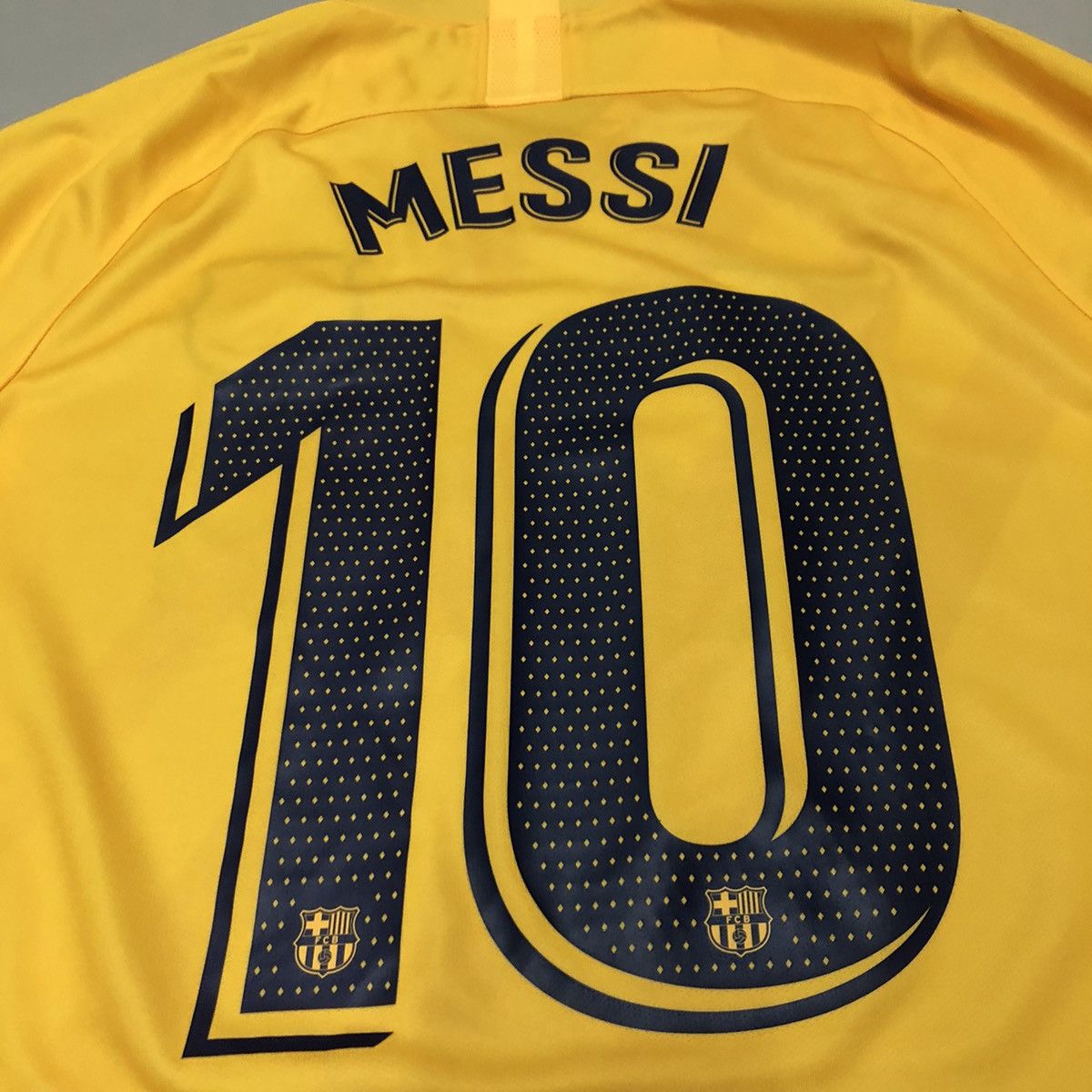Nike Barcelona 20/21 forth away shirt #10 Messi Size US S / EU 44-46 / 1 - 4 Thumbnail
