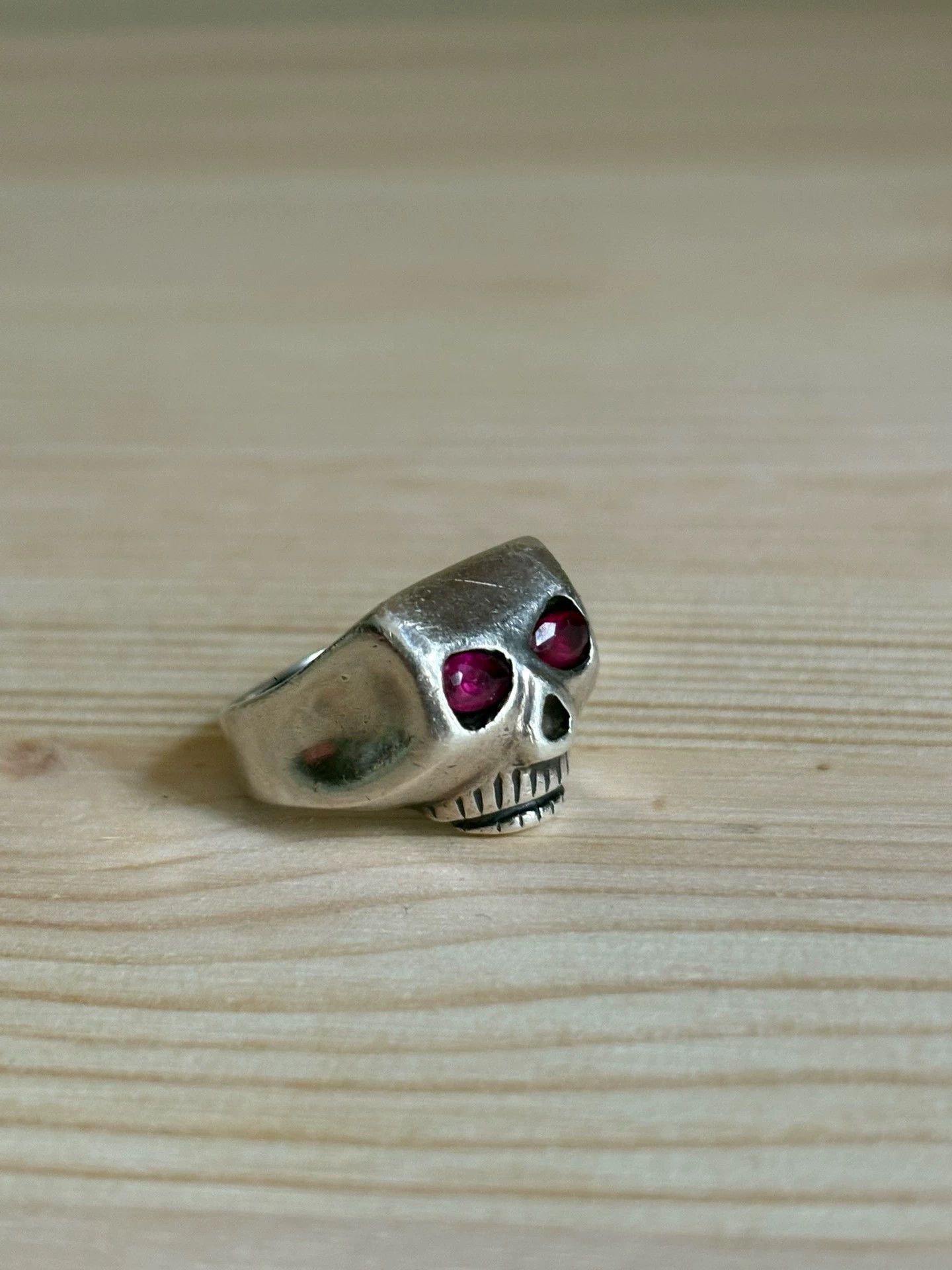 Other FLASH POINT Skull Ruby Ring Johnny Depp 12 JPN 7/10 Size ONE SIZE - 1 Thumbnail