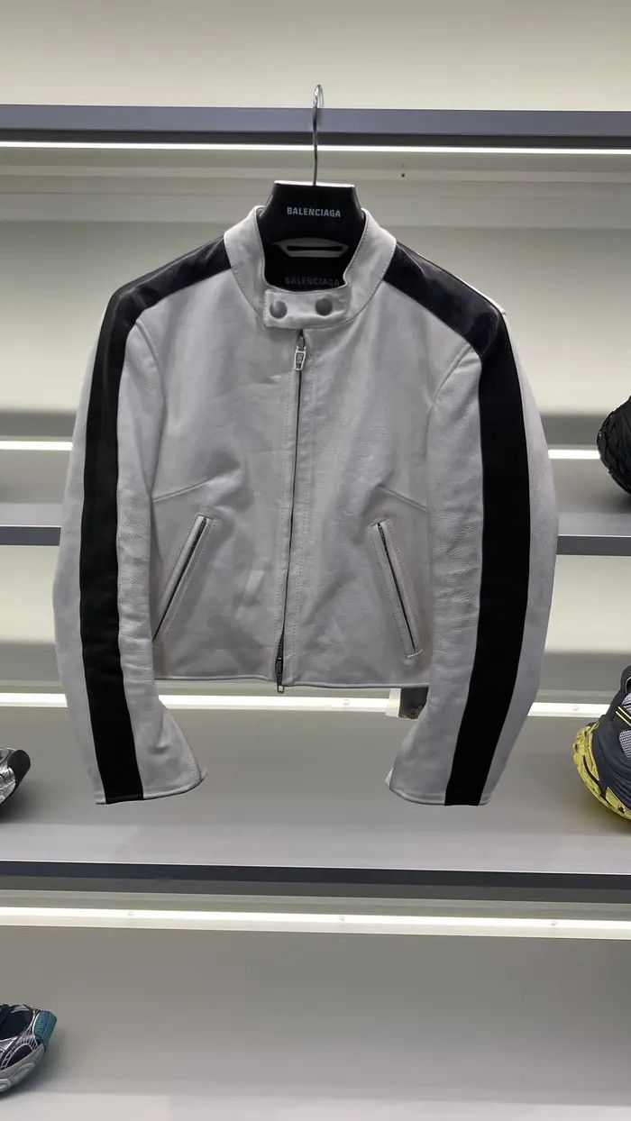 Balenciaga o1s1wg110126 Shrunk Racer Jacket in Dirty White/Black Size M / US 6-8 / IT 42-44 - 1 Preview