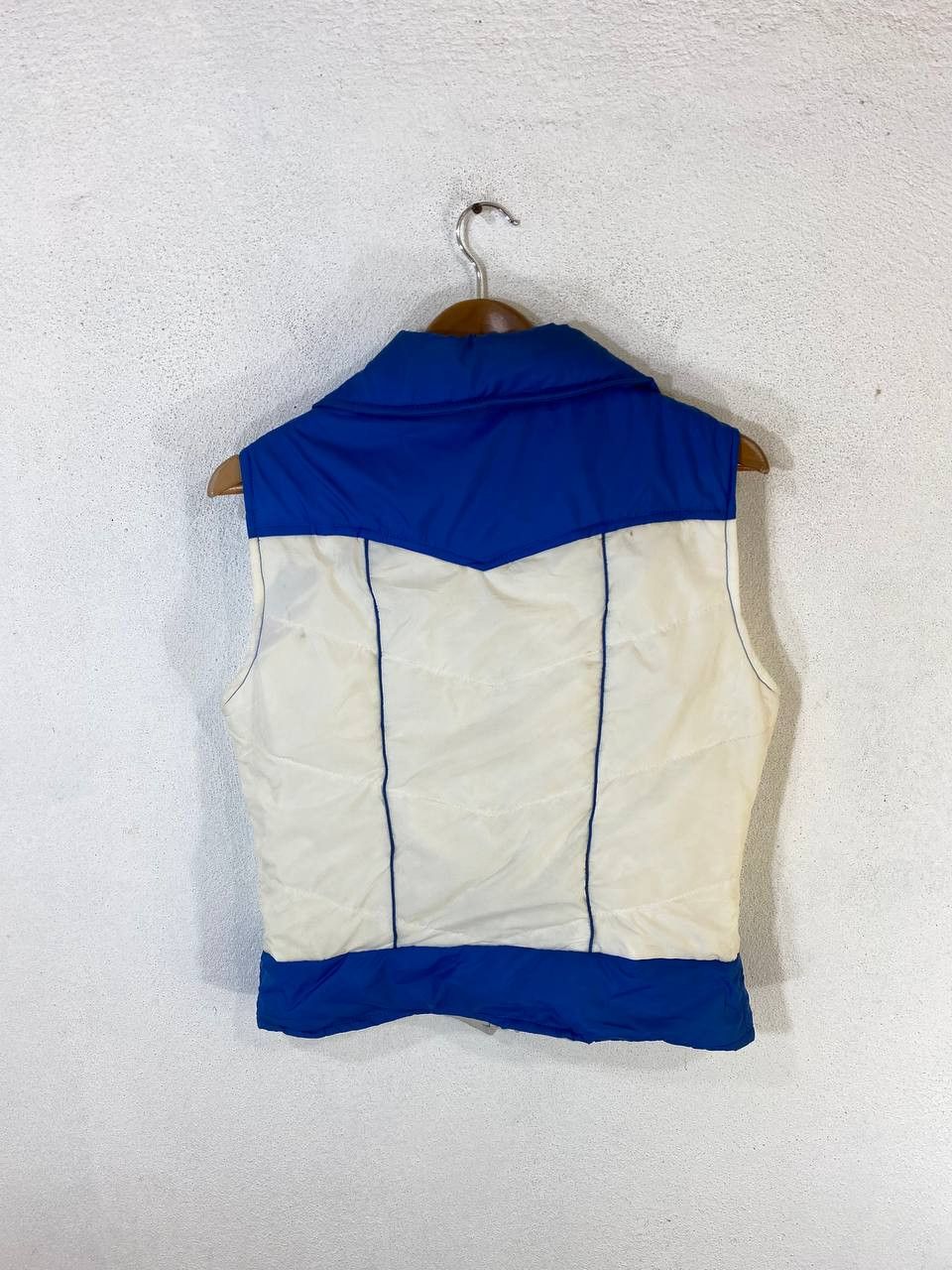 Original Montgomery vintage montgomery ward retro puffer vest nice design Size US M / EU 48-50 / 2 - 9 Thumbnail