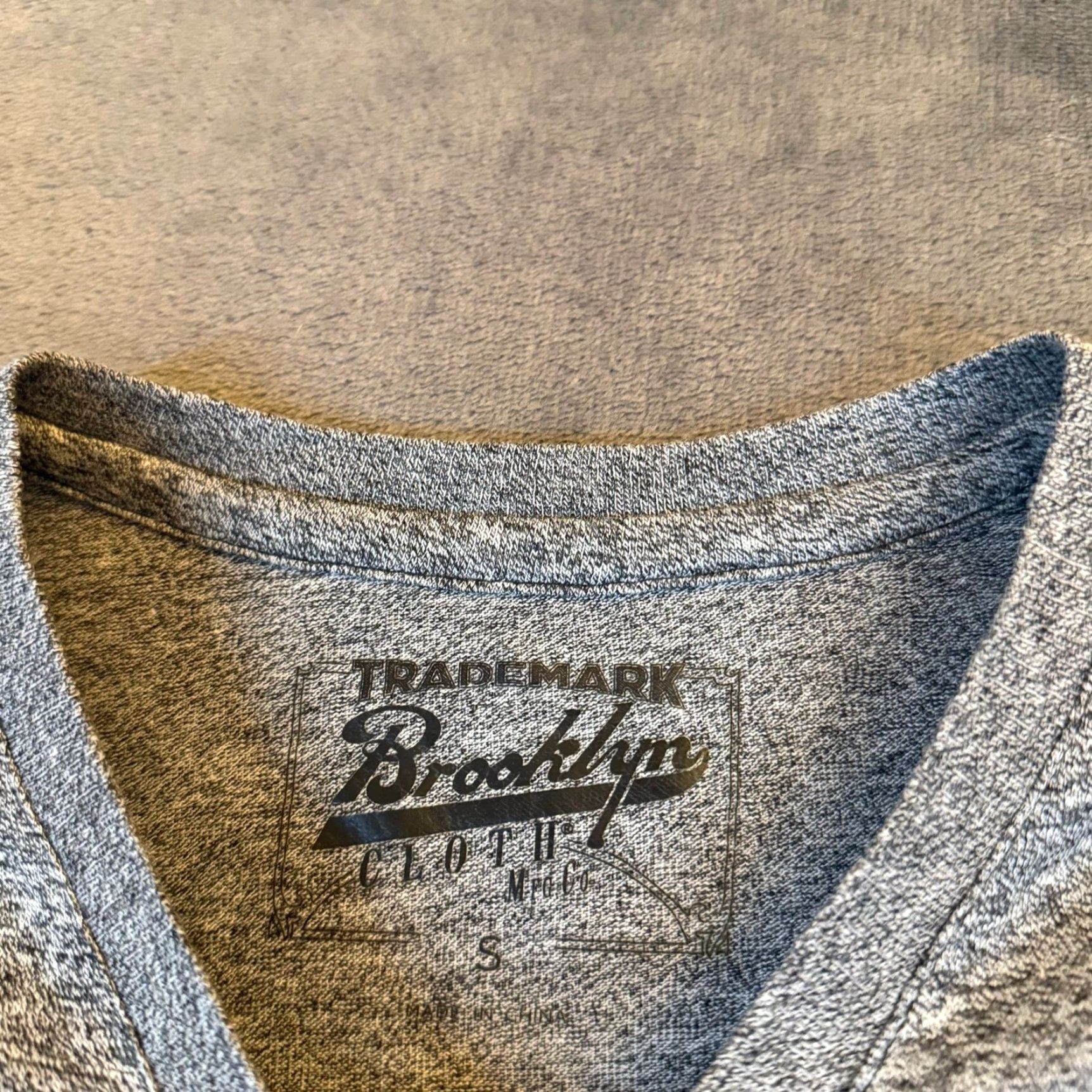 CO Brooklyn Cloth Co T-Shirt Grey Space Dye V-Neck Pocket Mens Small BKC Logo Patch Size US S / EU 44-46 / 1 - 3 Thumbnail