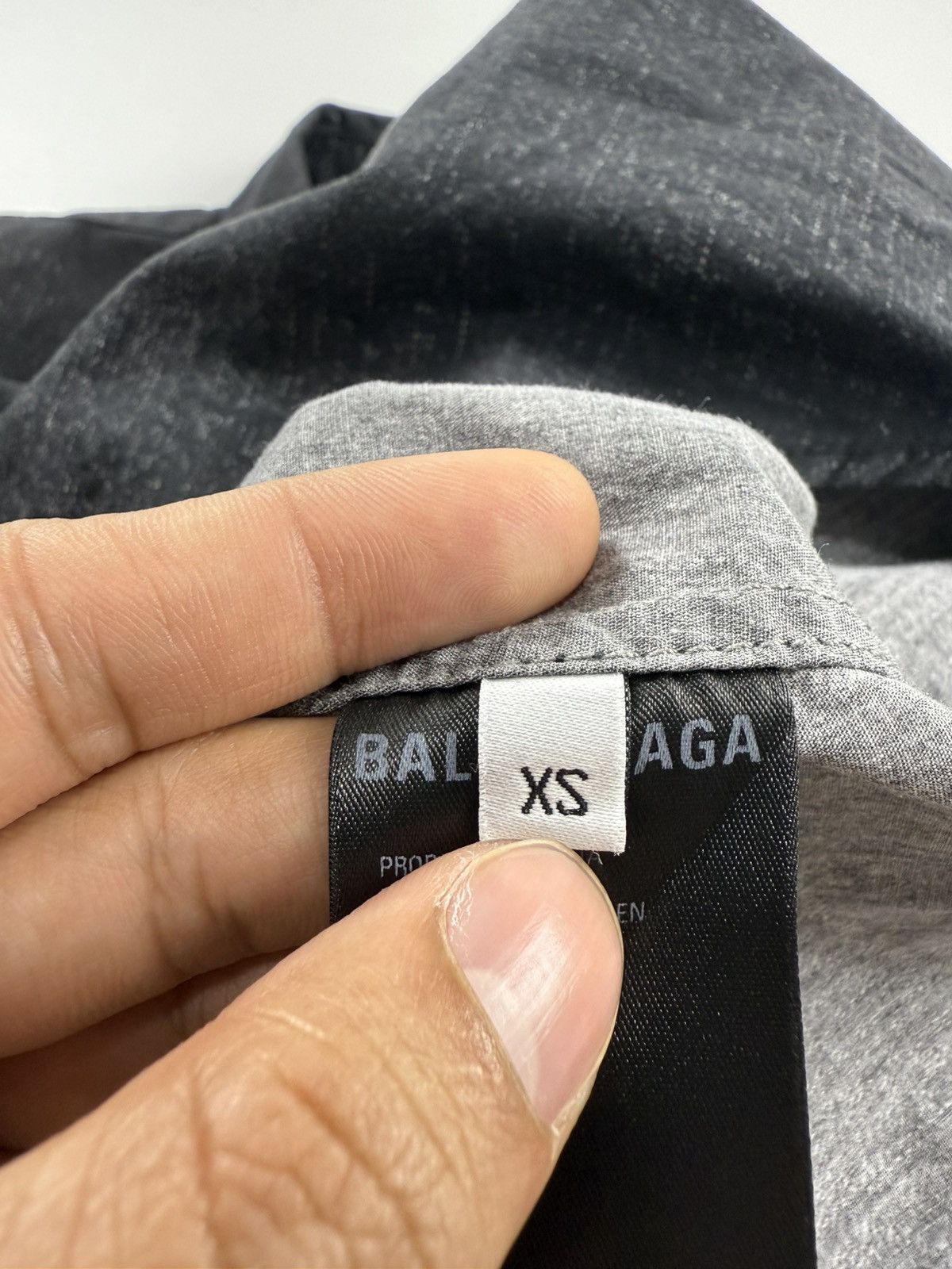 Balenciaga Balenciaga Oversized Shirt Size US XS / EU 42 / 0 - 11 Thumbnail