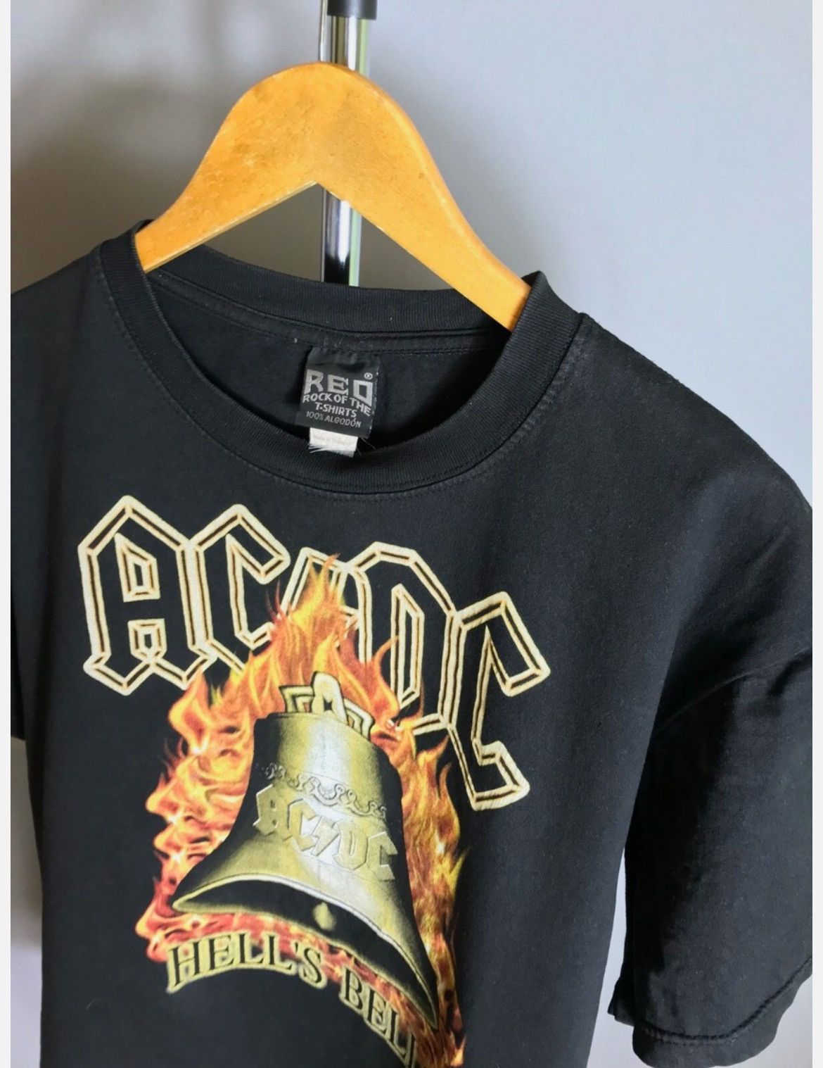 AC/DC × Band Tees red rock of the t shirt ac/dc hells bells mens black rock Size US XL / EU 56 / 4 - 2 Thumbnail