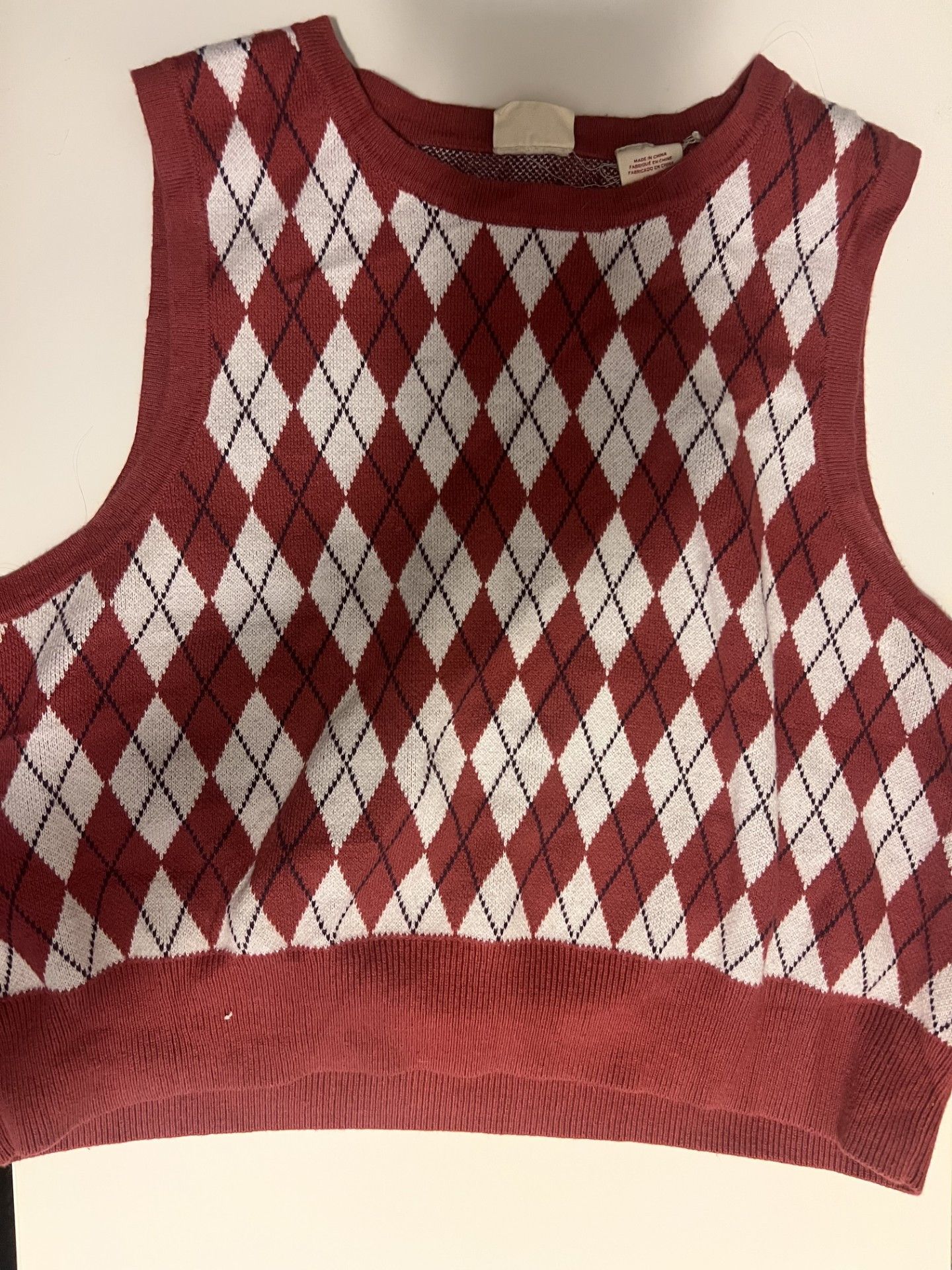 Levi's red and creme argyle sweater vest Size M / US 6-8 / IT 42-44 - 1 Thumbnail