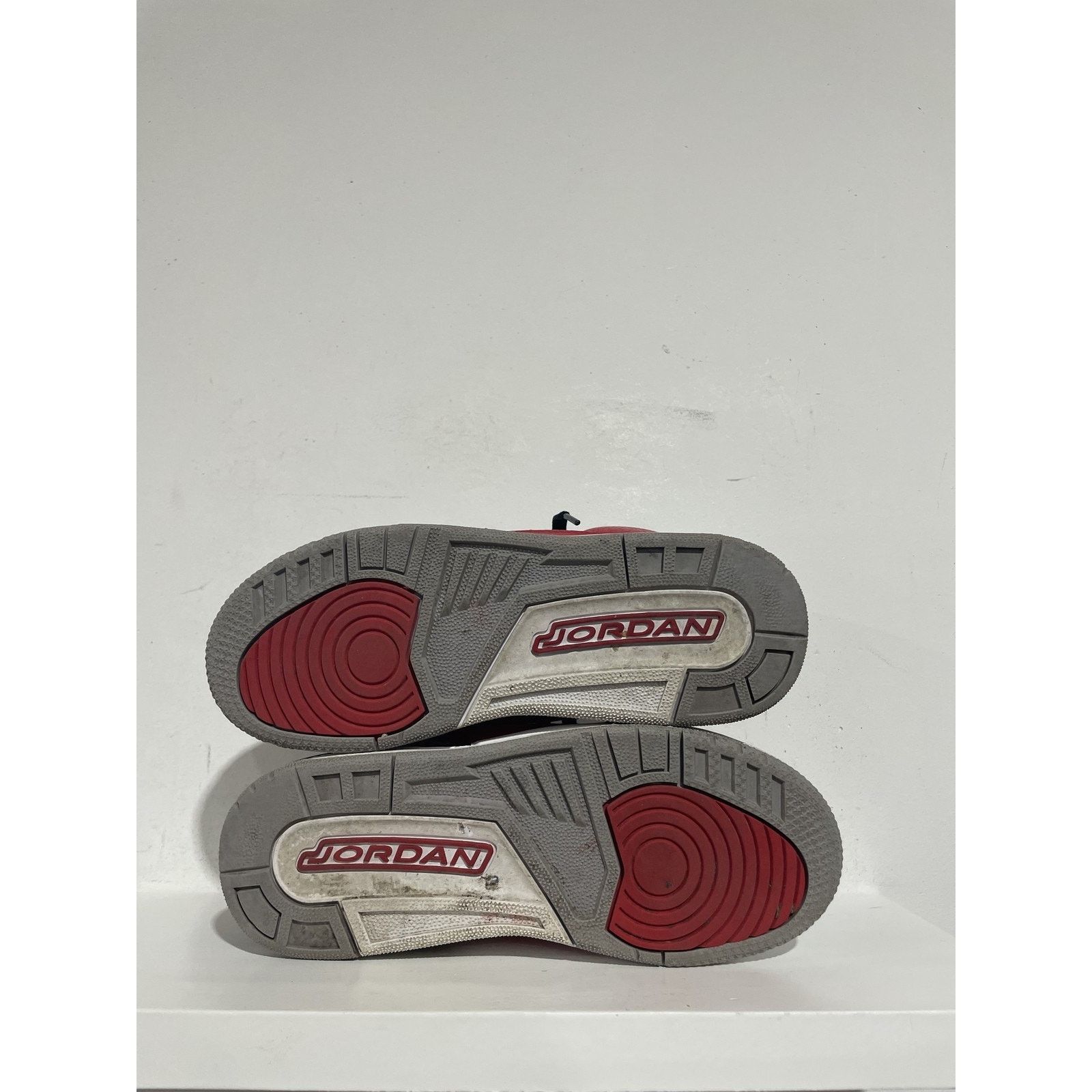 Jordan Brand JORDAN 3 UNITE SIZE 5 PREOWNED Size US 5 / EU 37 - 2 Thumbnail