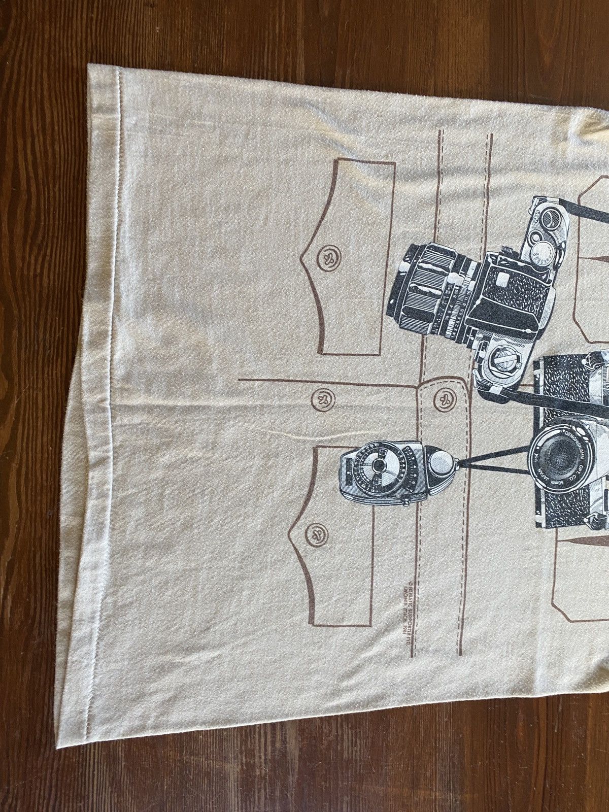 Vintage Vintage 1981 Genghiskhan Japan Camera Single Stitch Tee Size US XS / EU 42 / 0 - 11 Thumbnail