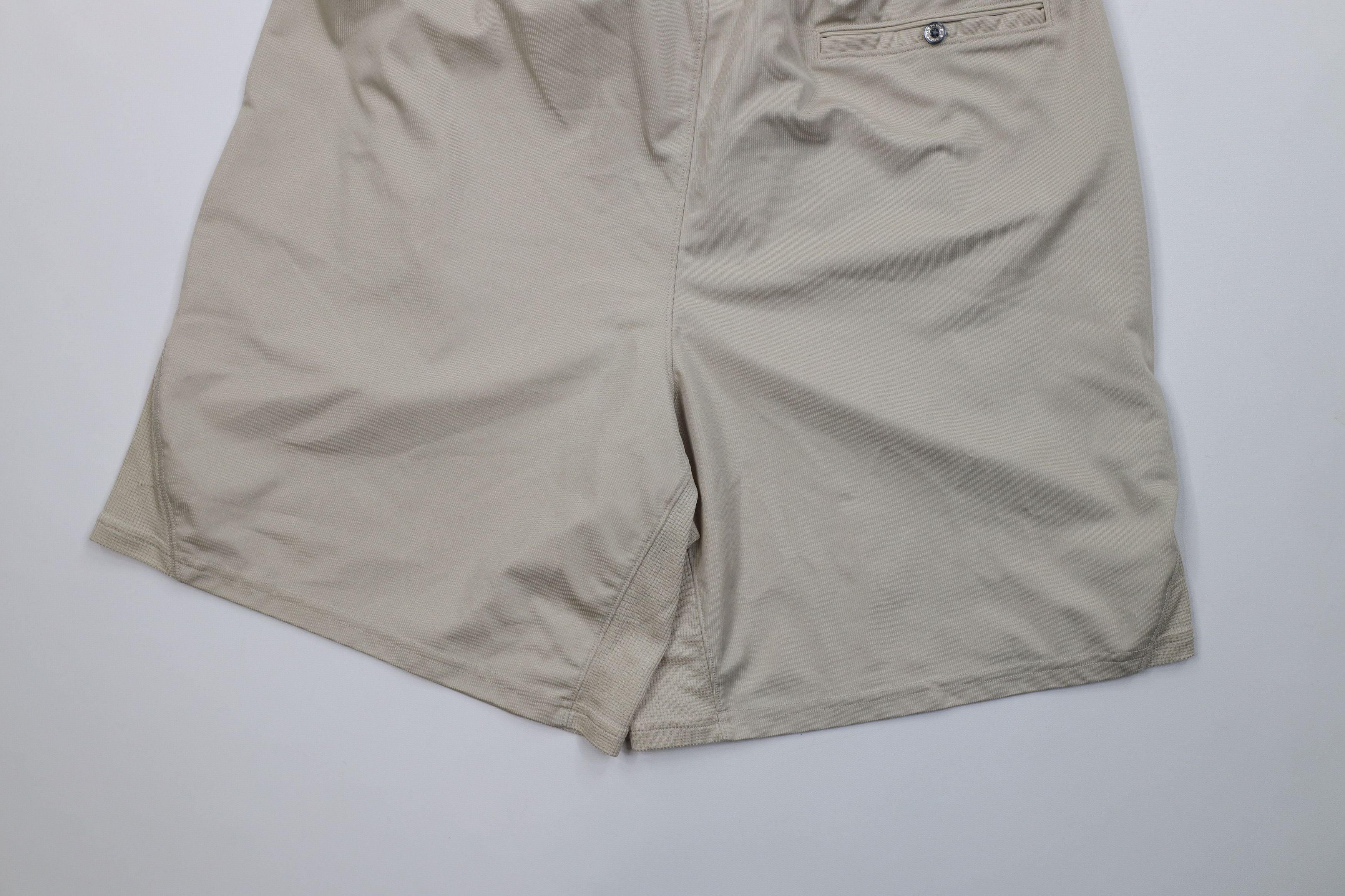 Under Armour Vintage Under Armour University of Toledo Football Shorts Size US 34 / EU 50 - 13 Thumbnail