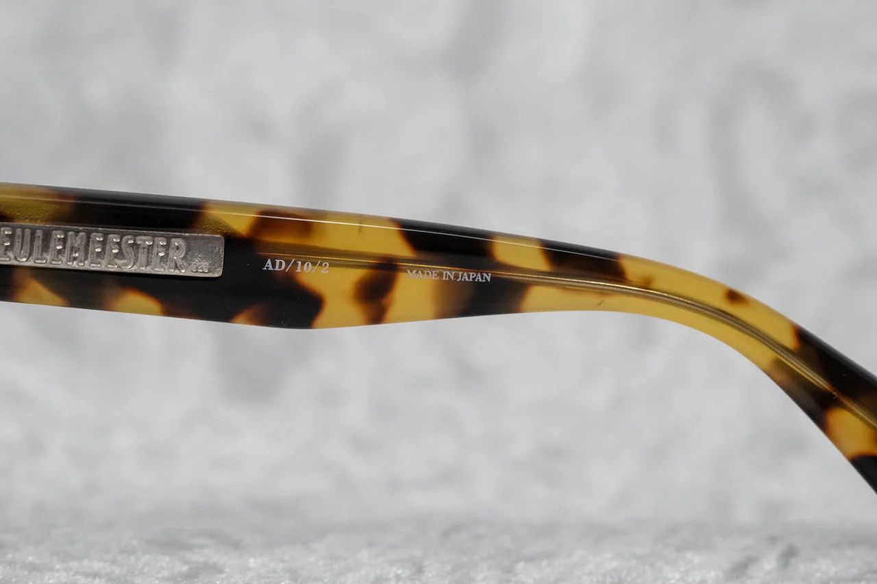Ann Demeulemeester Ann Demeulemeester Sunglasses Flat Tortoise Shell and Grey Size ONE SIZE - 8 Thumbnail