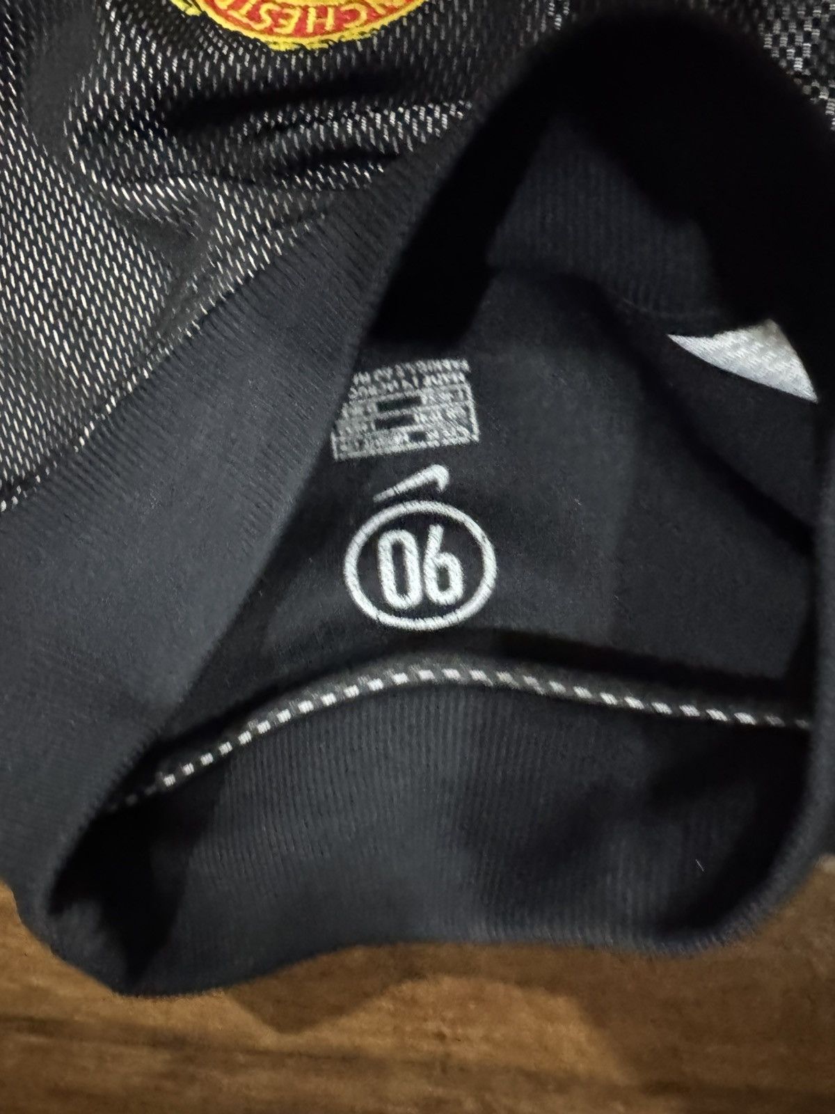 Nike Manchester united x nike jersey Size US M / EU 48-50 / 2 - 2 Thumbnail
