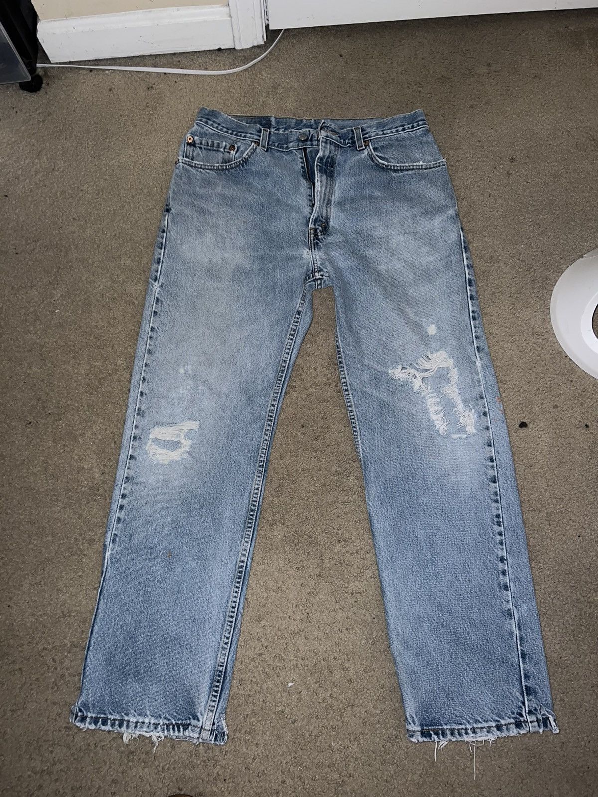 Levi's Vintage Clothing Vintage Levi’s 90s Light Wash Distressed Denim – Size 32x30 Size US 32 / EU 48 - 2 Thumbnail
