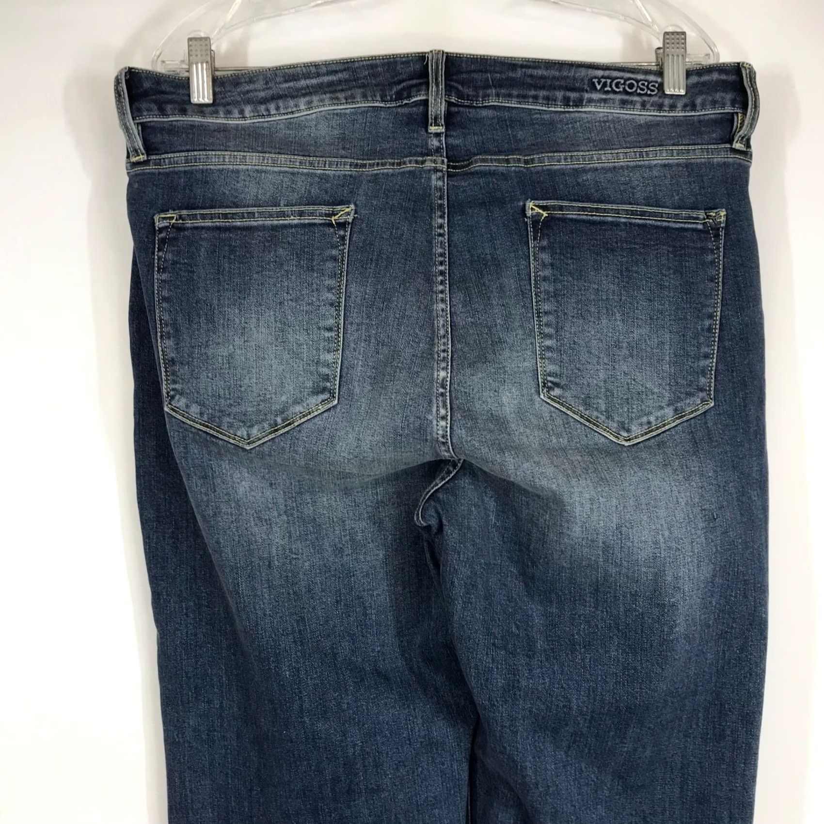 Vintage VIGOSS Marley Mid Rise Capri Jeans Medium Wash Blue Denim Women 18P Capri Jeans, 5-Pocket, Raw Hem, Stretch, Mid Rise, White/Blue? Size 40" / US 18 - 5 Thumbnail