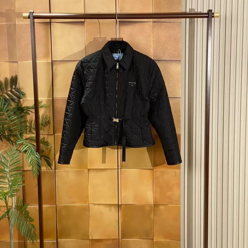 Prada 23-year-old popular recycled nylon triangle belt cott