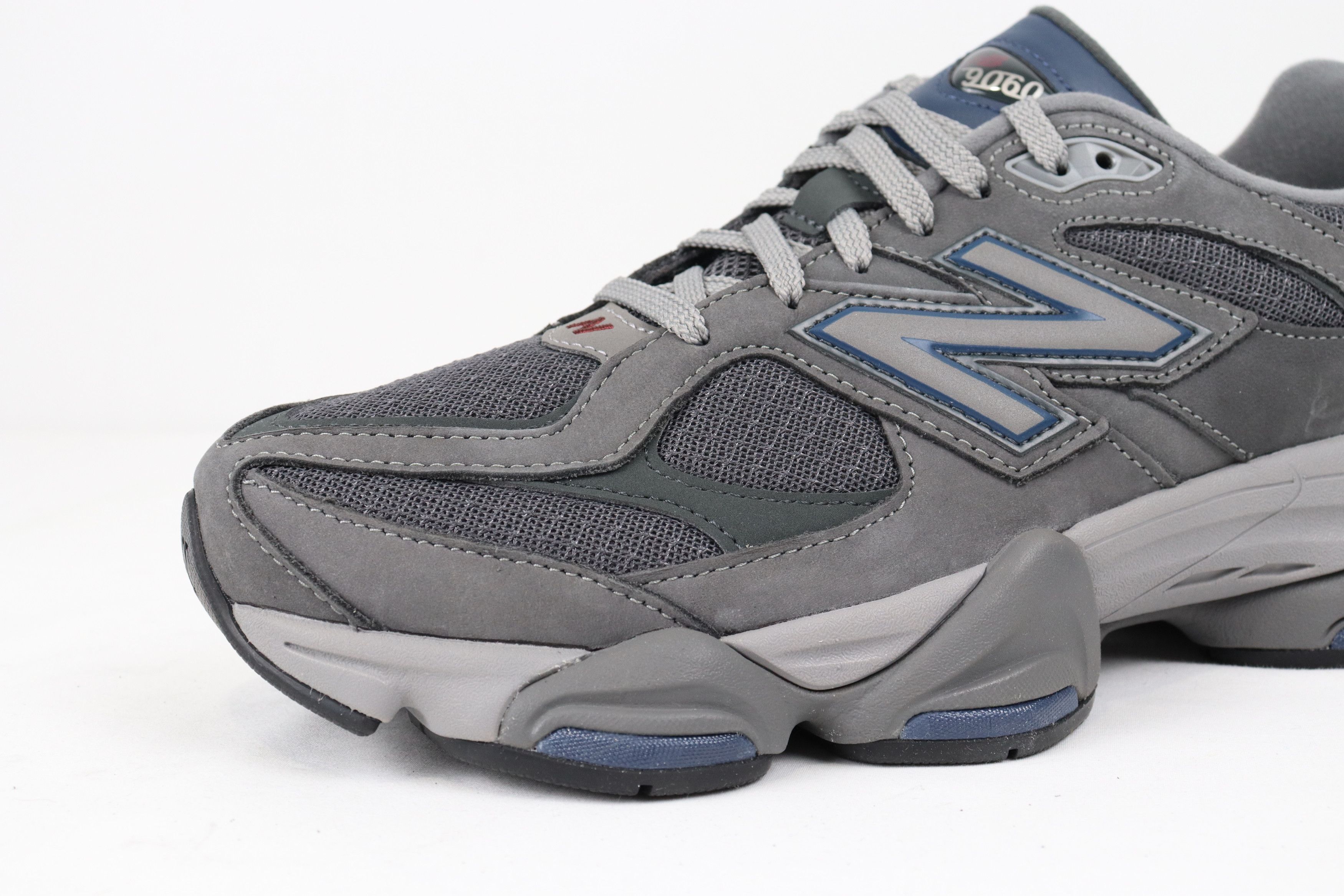o1rshd 9060 Trainers in Grey Multicolor