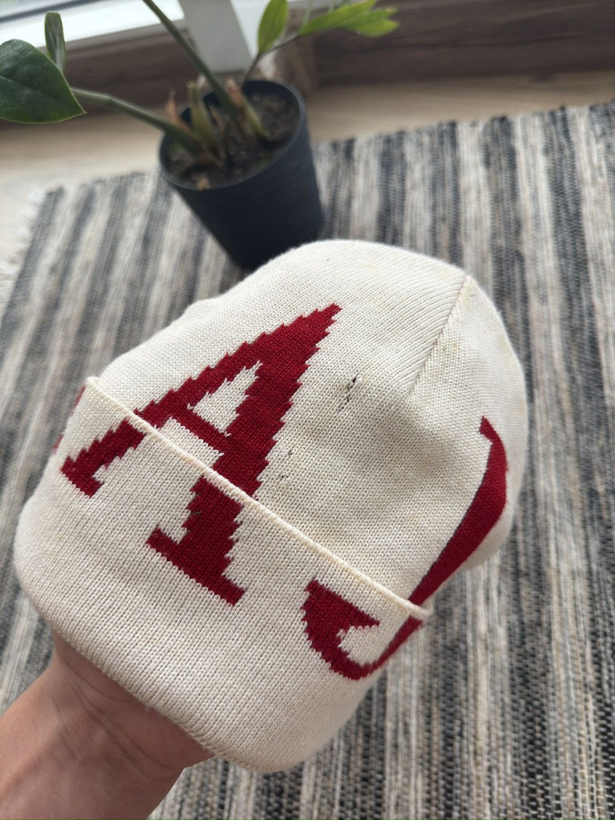 Armani Vintage Armani big logo Y2K distressed beanie hat Size ONE SIZE - 4 Thumbnail