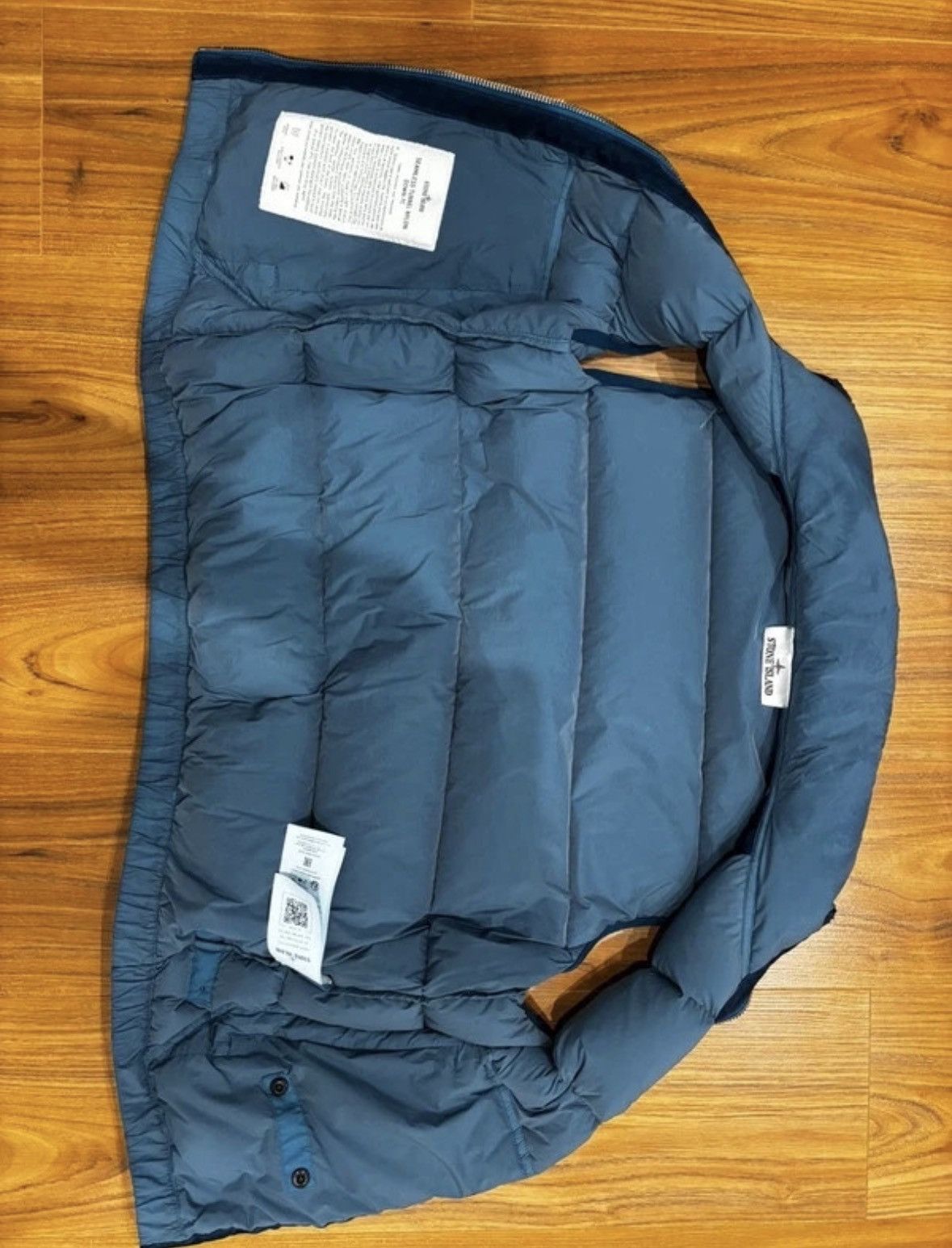 Stone Island seamless tunnel nylon down-tc Size US M / EU 48-50 / 2 - 3 Thumbnail