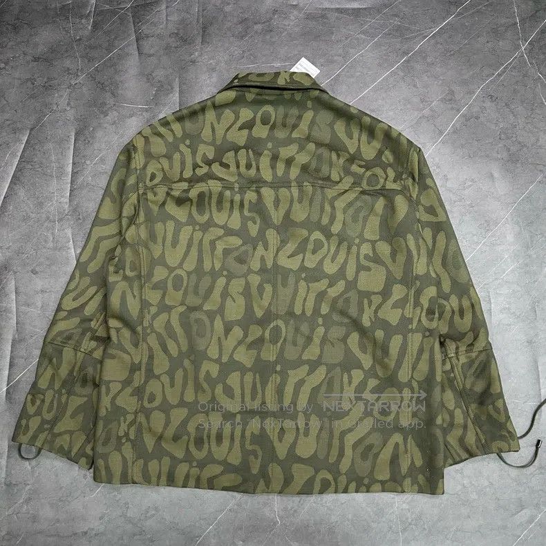 Louis Vuitton Louis Vuitton Army green jacket with monogrammed logo jack Size US L / EU 52-54 / 3 - 6 Thumbnail