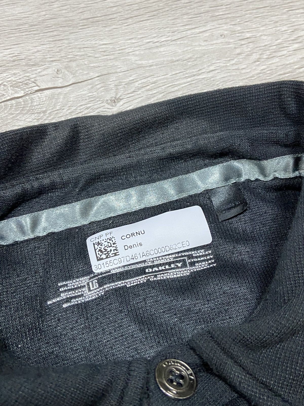 Oakley Oakley centr logo long sleeve coolmax knitted Size US L / EU 52-54 / 3 - 14 Thumbnail