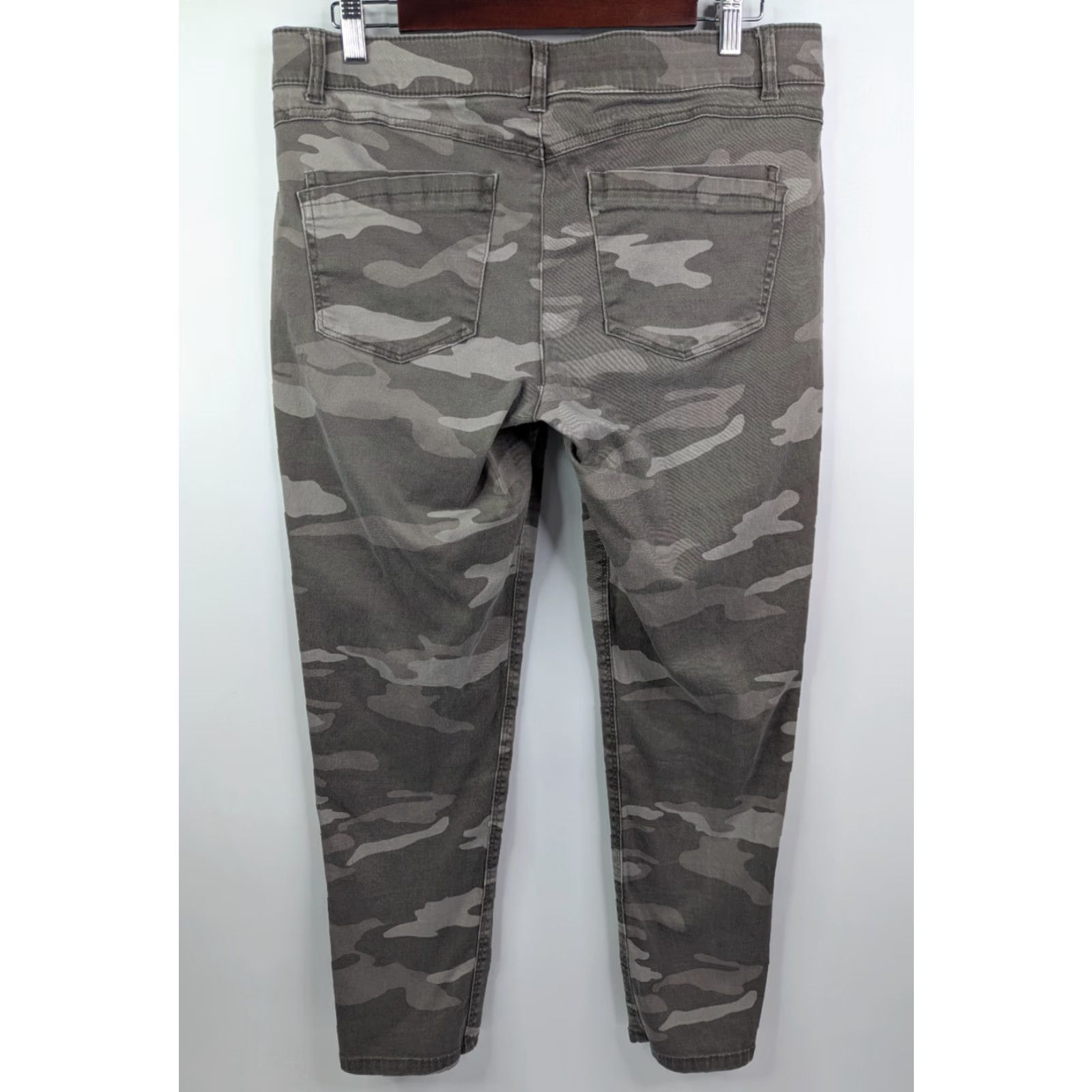 Vintage Democracy Jeans Womens 12 Gray Camo Skinny Pant Denim Cotton Blend Pockets B1590Q8XX Size 34" / US 12 / IT 48 - 3 Thumbnail