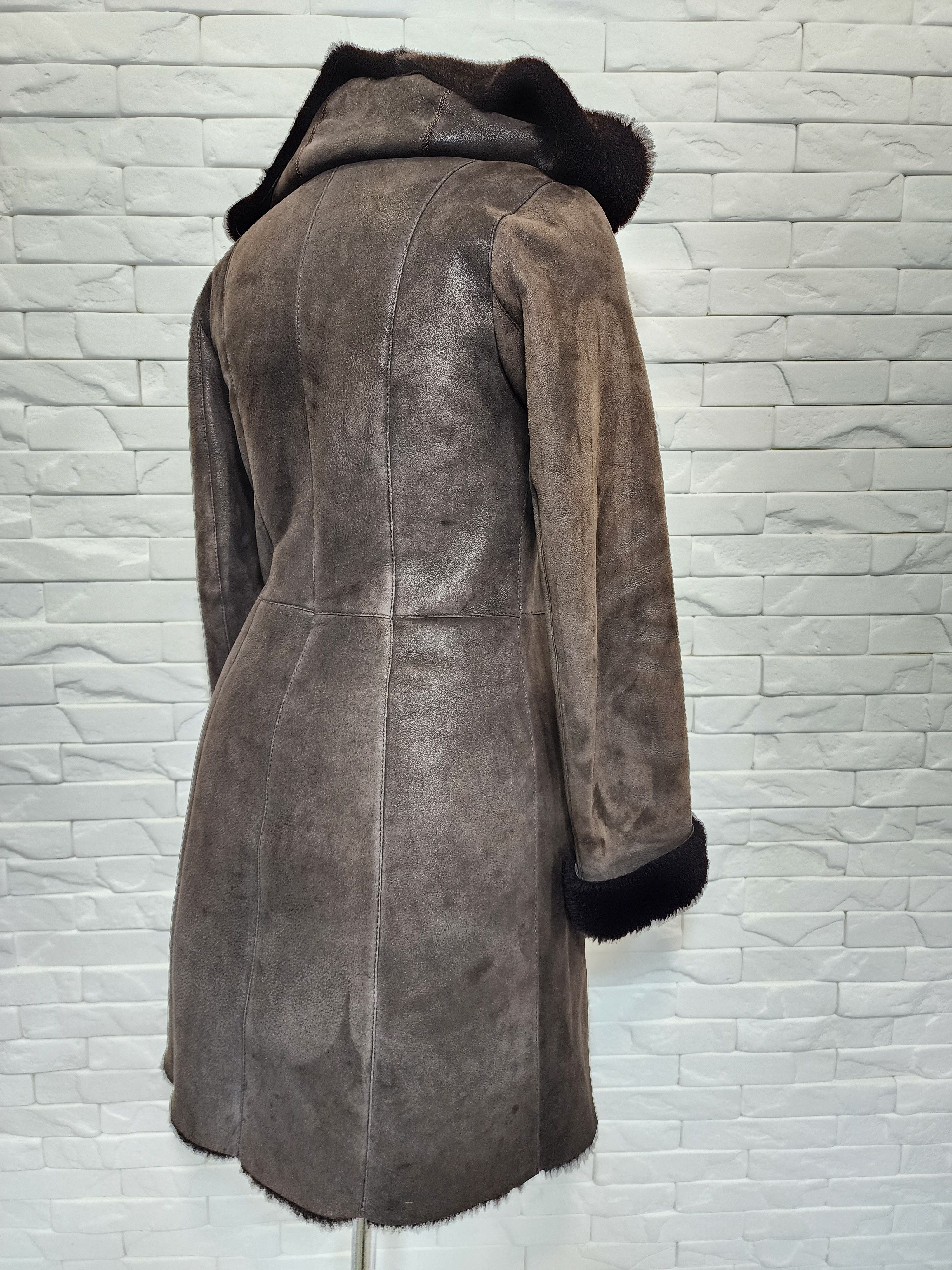 Genuine Leather Brown Sheepskin Coat: Genuine Fur Hood, Metal Zipper. Size S / US 4 / IT 40 - 6 Thumbnail